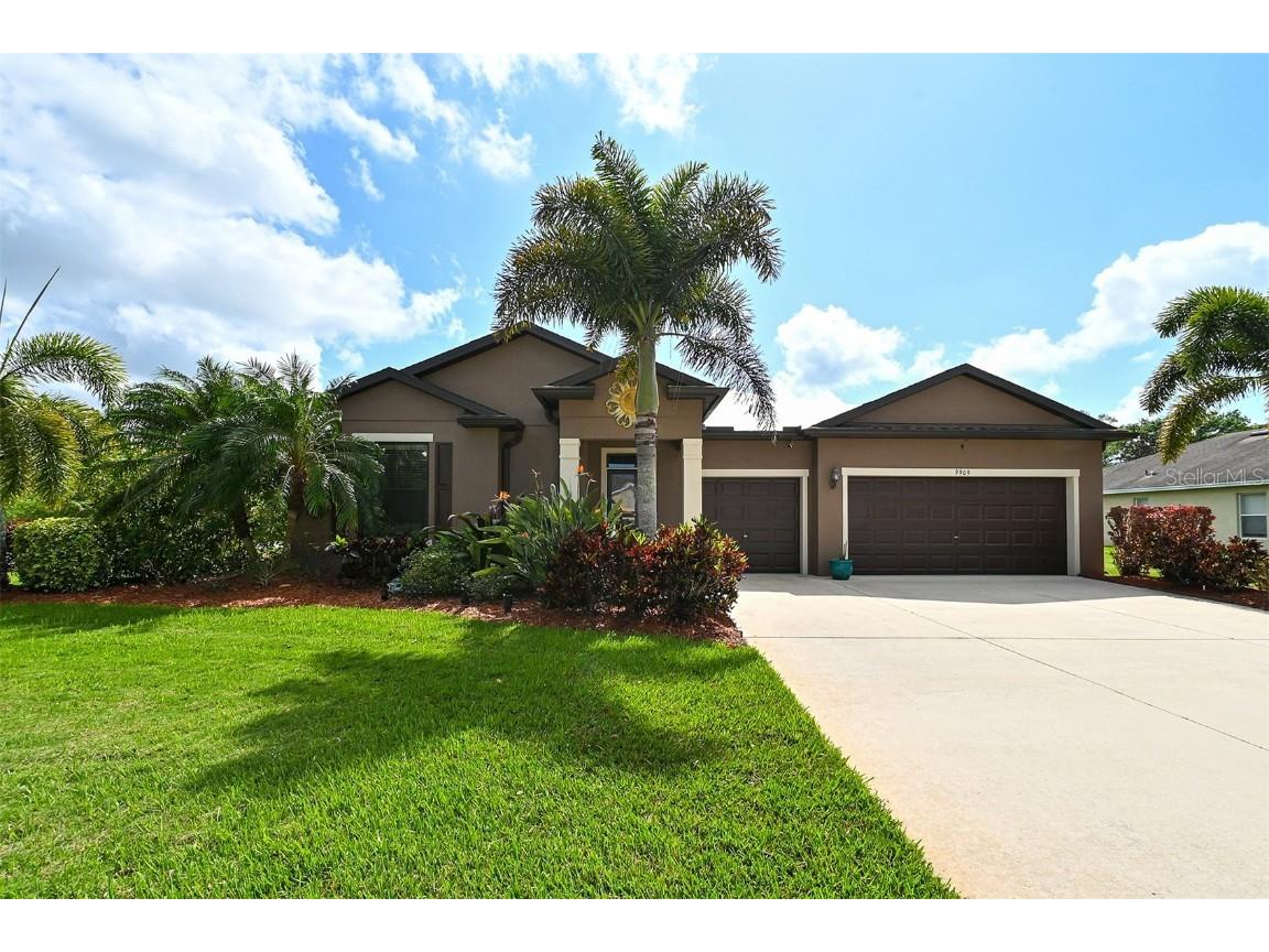 9909 46th Court E Parrish FL 34219 A4563104 image1