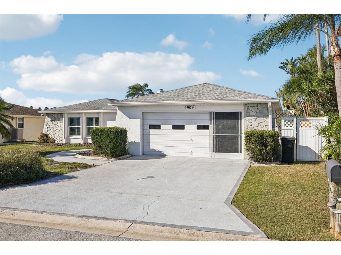 9909 San Diego Way Port Richey FL 34668 TB8451159 image1