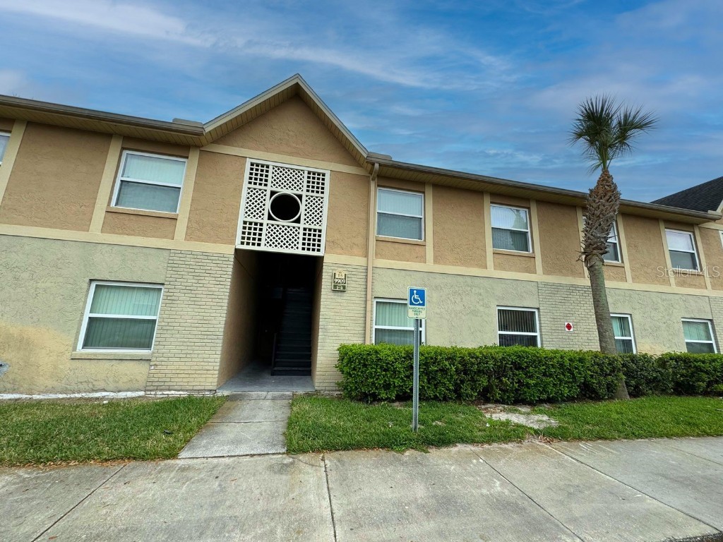 9909 Sweepstakes Lane #4 Orlando FL 32837 S5101400 image1