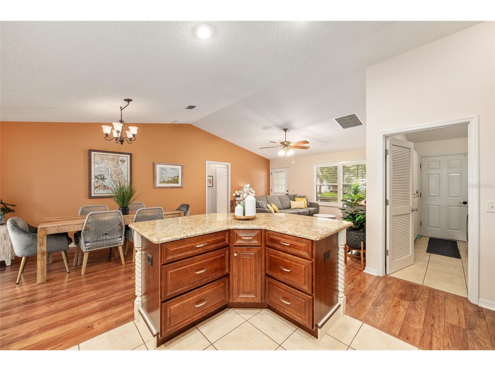 991 Barrymoore Loop The Villages FL 32162 OM724672 image10