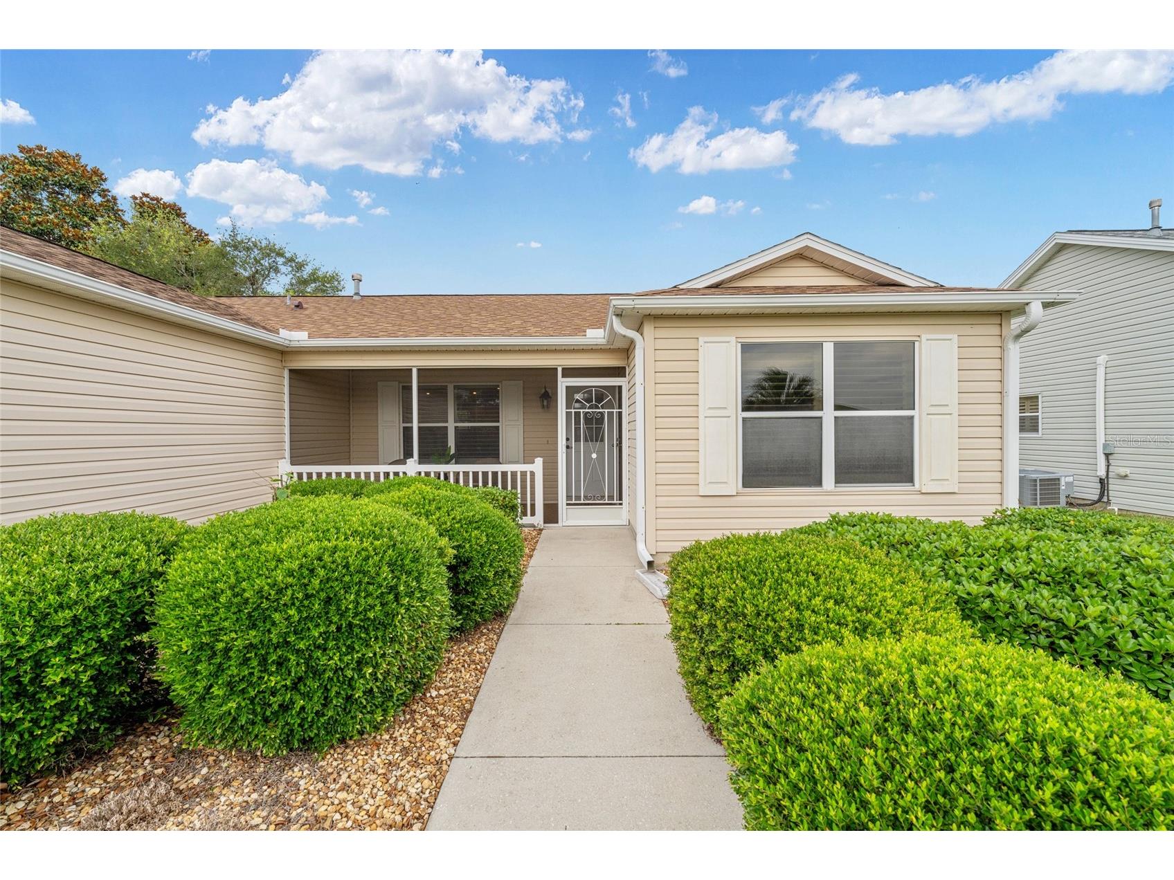 991 Barrymoore Loop The Villages FL 32162 OM724672 image2