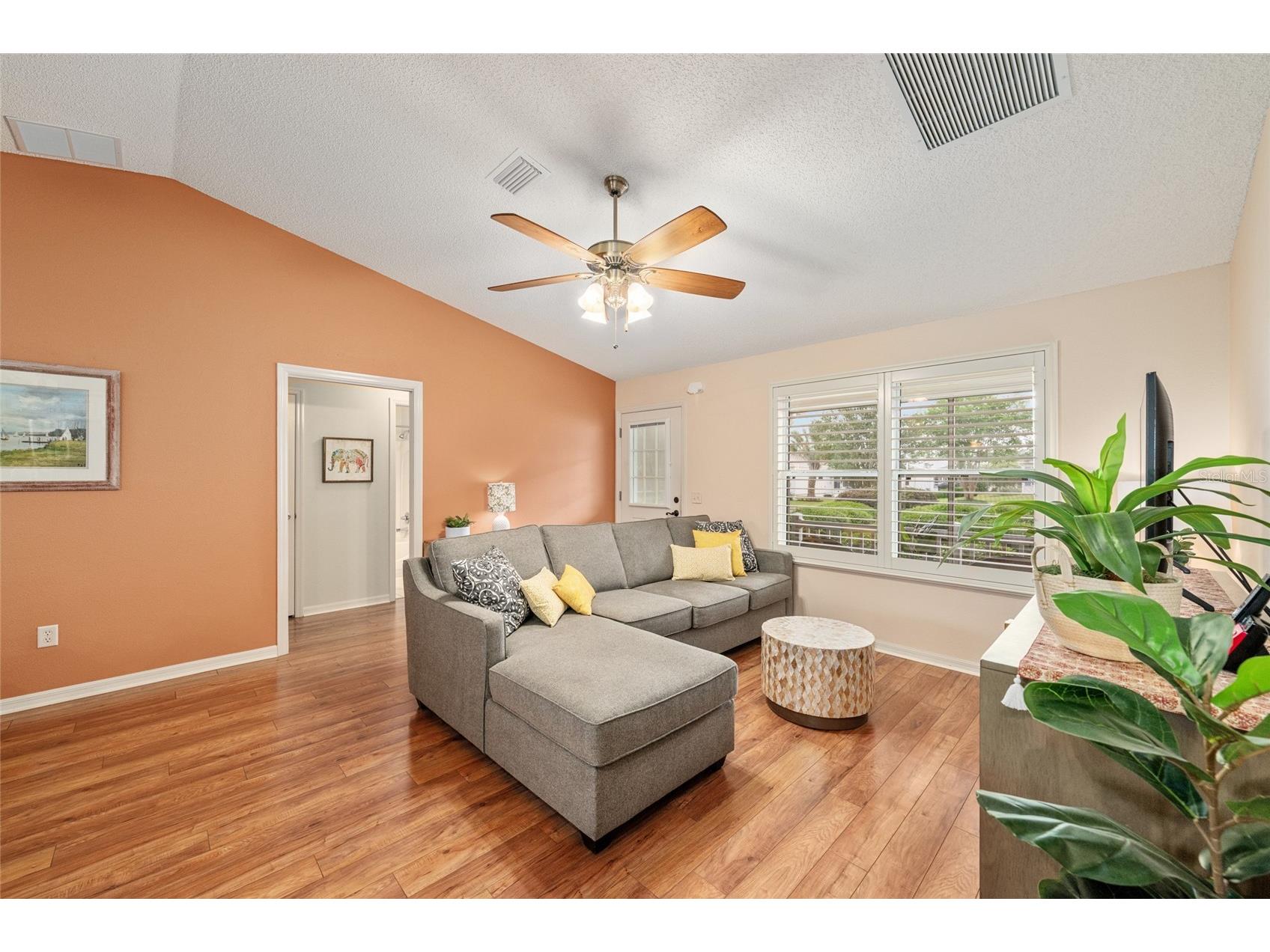 991 Barrymoore Loop The Villages FL 32162 OM724672 image4