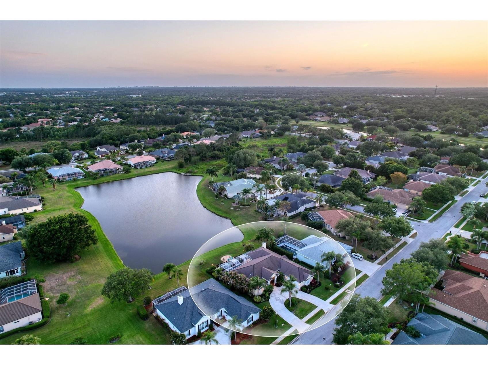 9910 Laurel Valley Avenue Circle Bradenton FL 34202 A4675105 image2