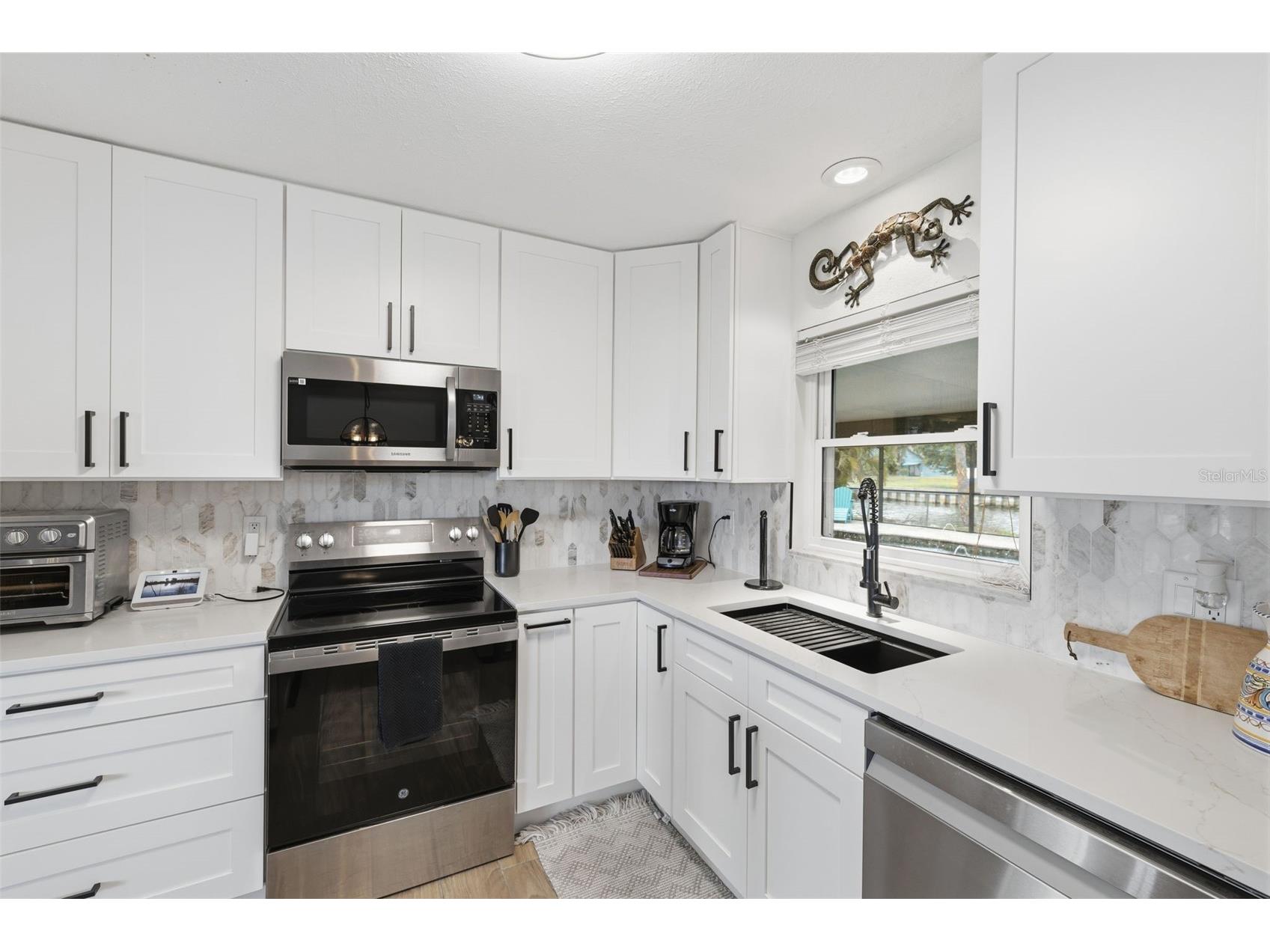 9910 Peninsular Drive Gibsonton FL 33534 TB8517537 image17