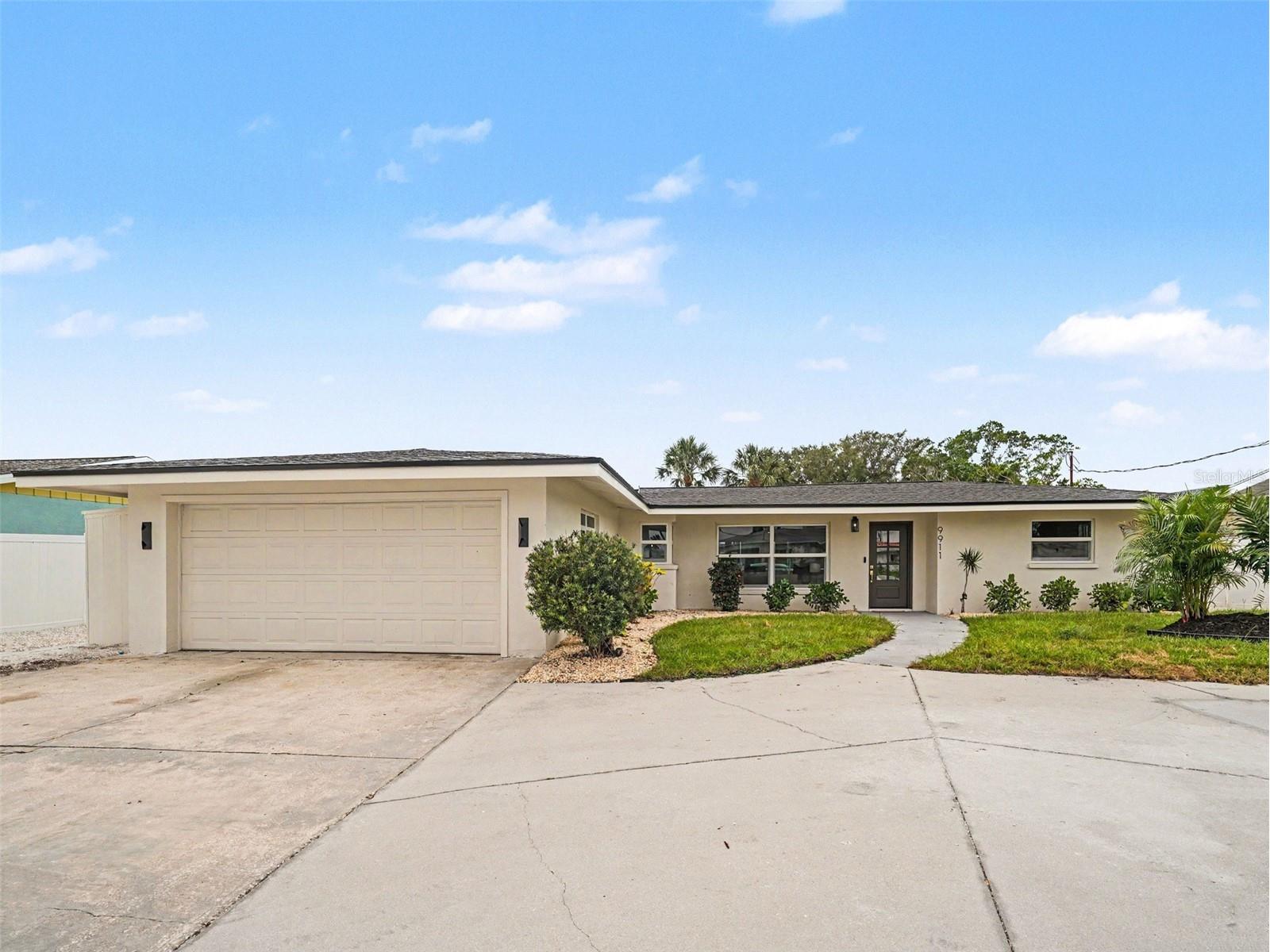 9911 Royal Palm Drive Bradenton FL 34210 TB8515238 image1