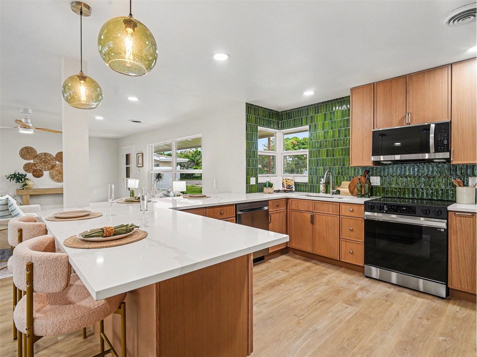 9911 Royal Palm Drive Bradenton FL 34210 TB8515238 image8