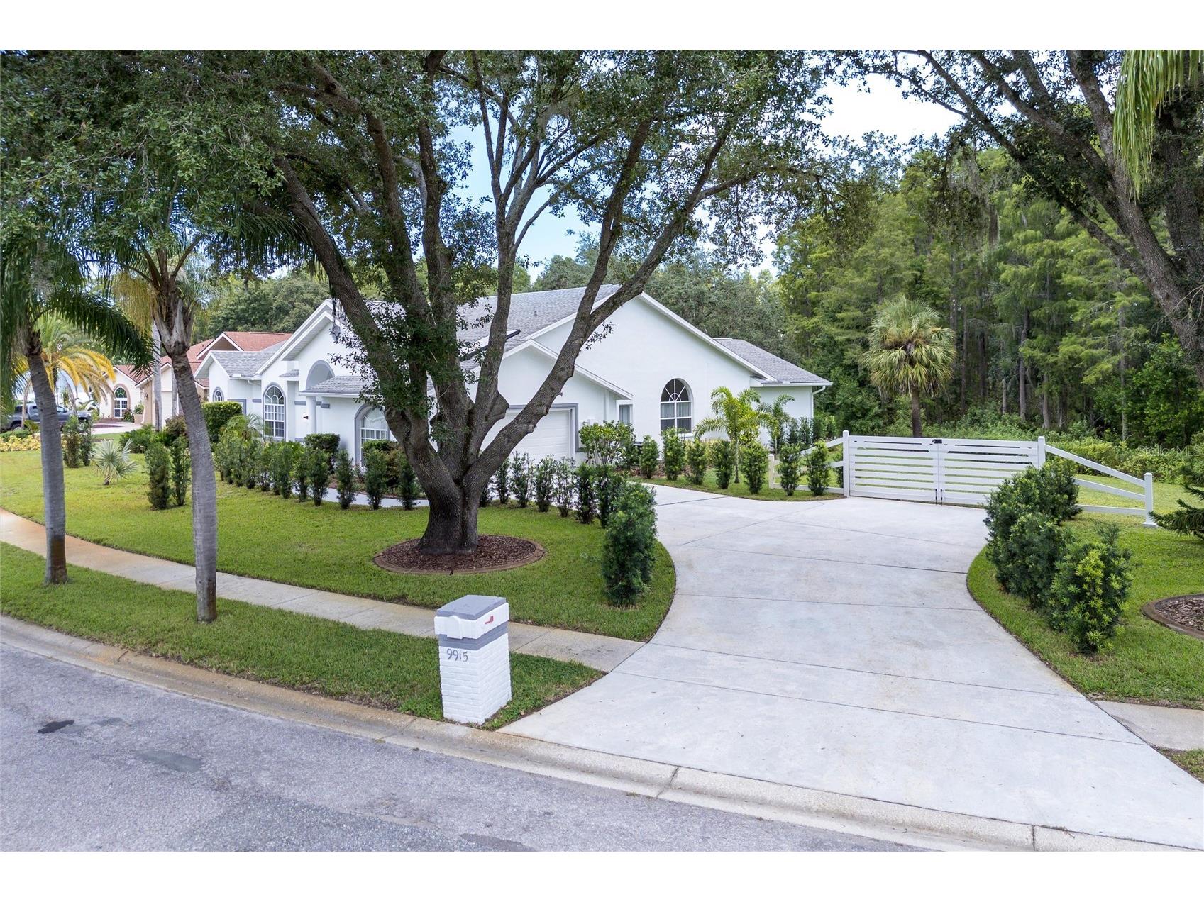 9915 Hermosillo Drive New Port Richey FL 34655 TB8468175 image1