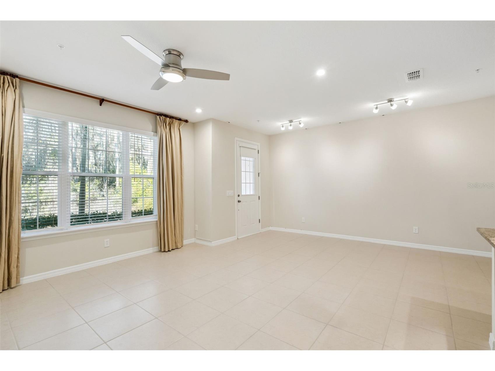 9915 Highland Sky Alley Orlando FL 32832 O6385713 image3