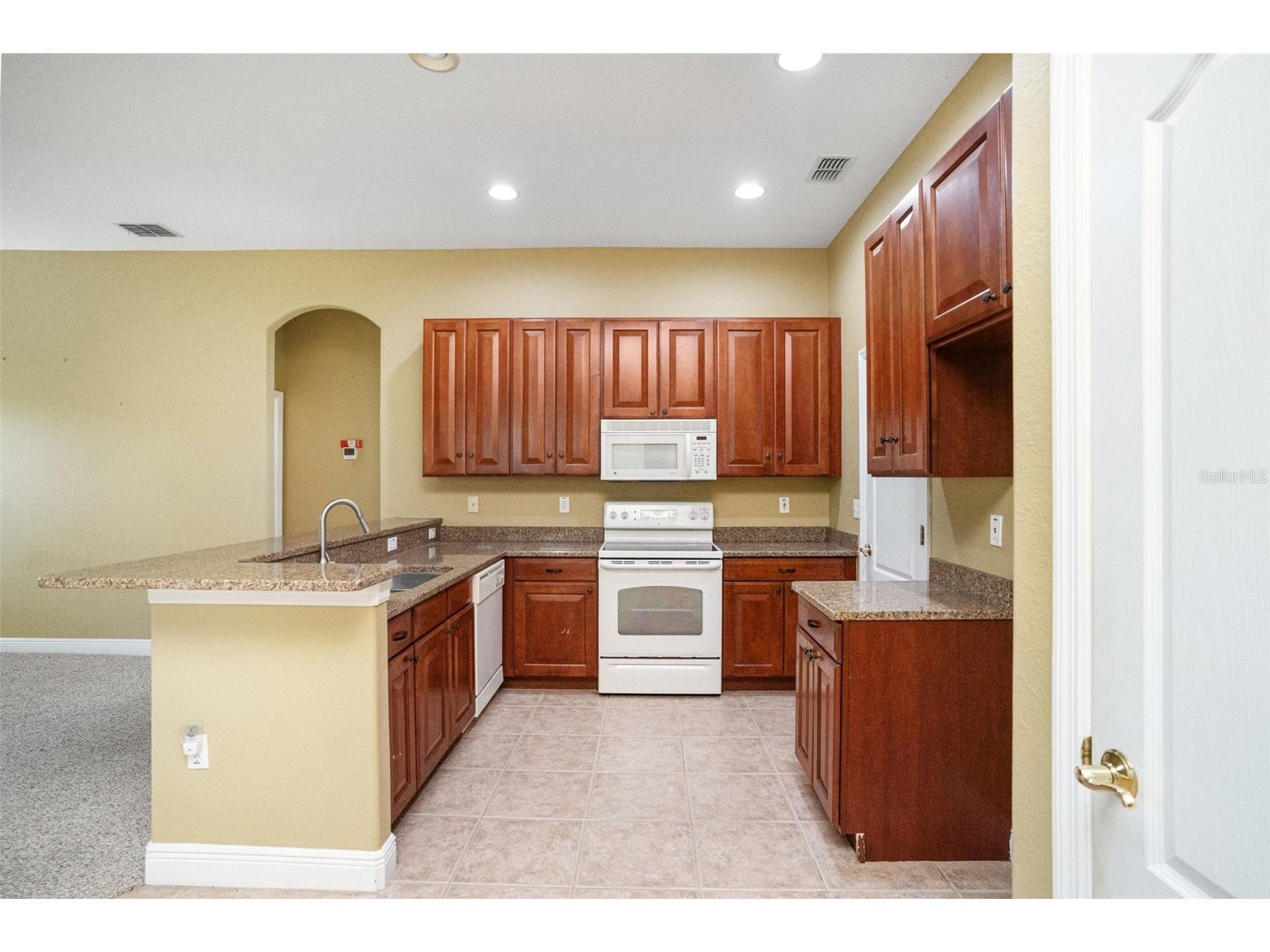 9916 Cleghorn Drive San Antonio FL 33576 TB8486812 image16