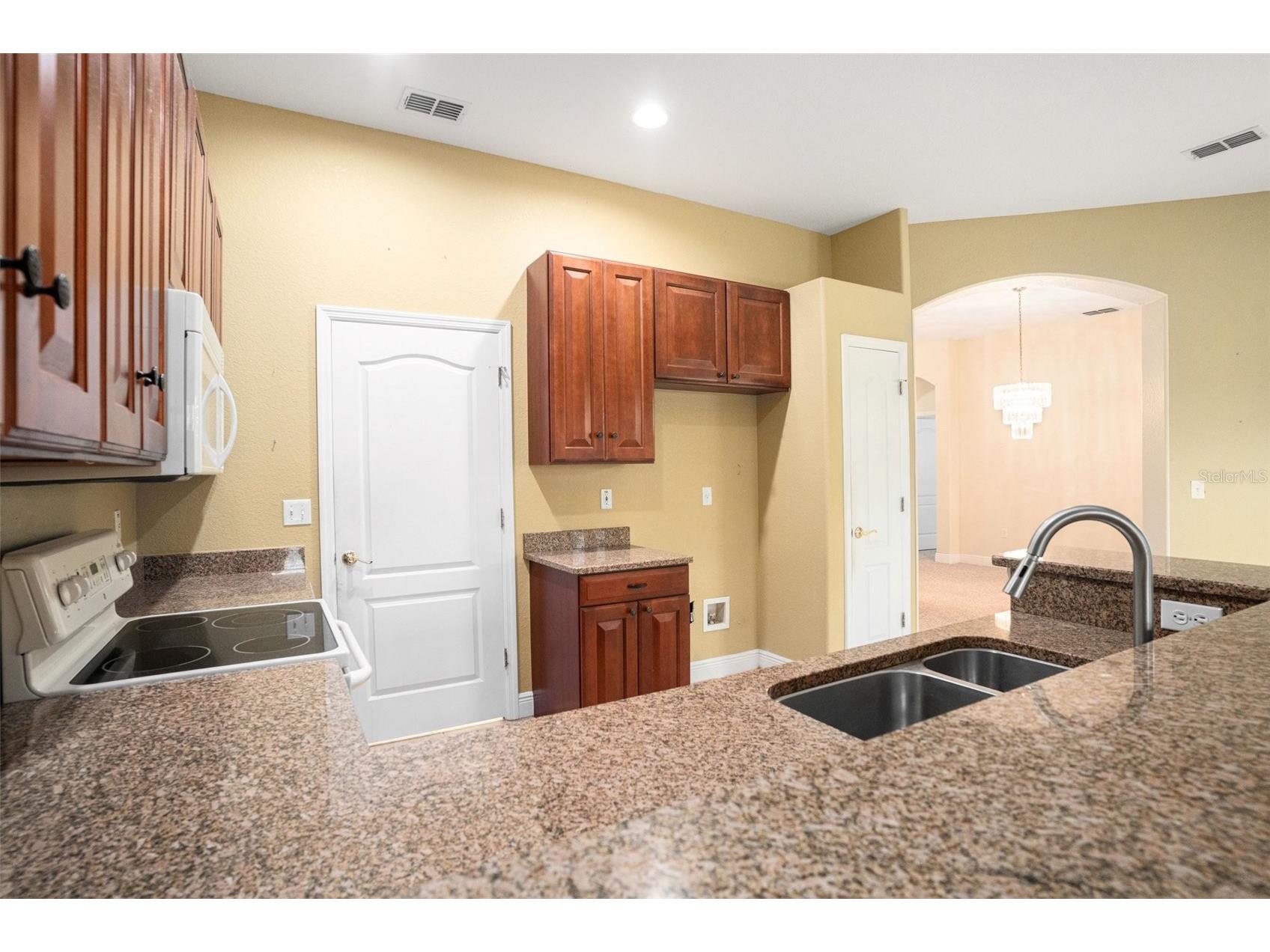 9916 Cleghorn Drive San Antonio FL 33576 TB8486812 image5