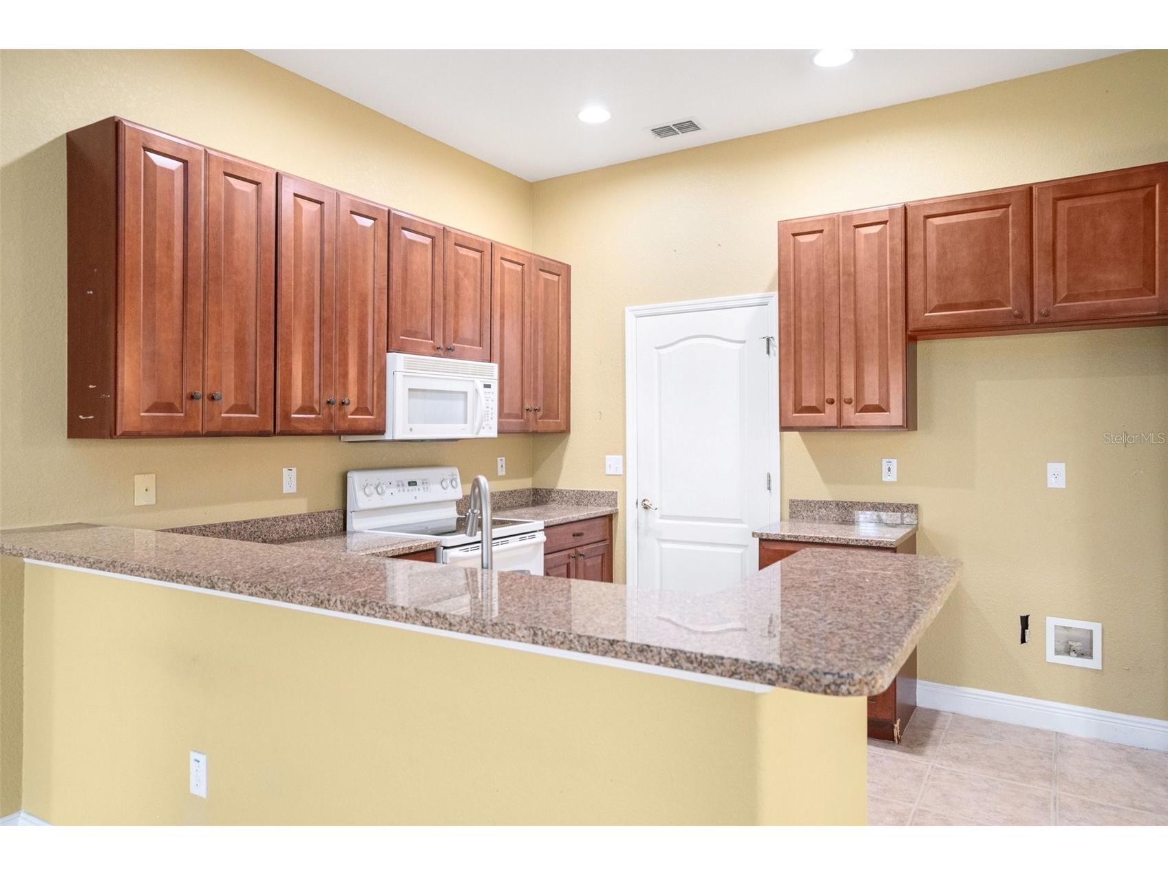 9916 Cleghorn Drive San Antonio FL 33576 TB8486812 image6