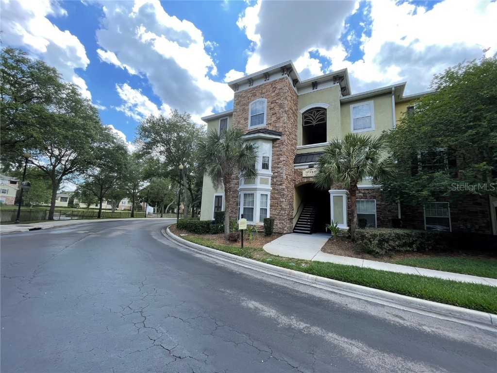 9916 Courtney Palms Boulevard #204 Tampa FL 33619 T3518027 image1