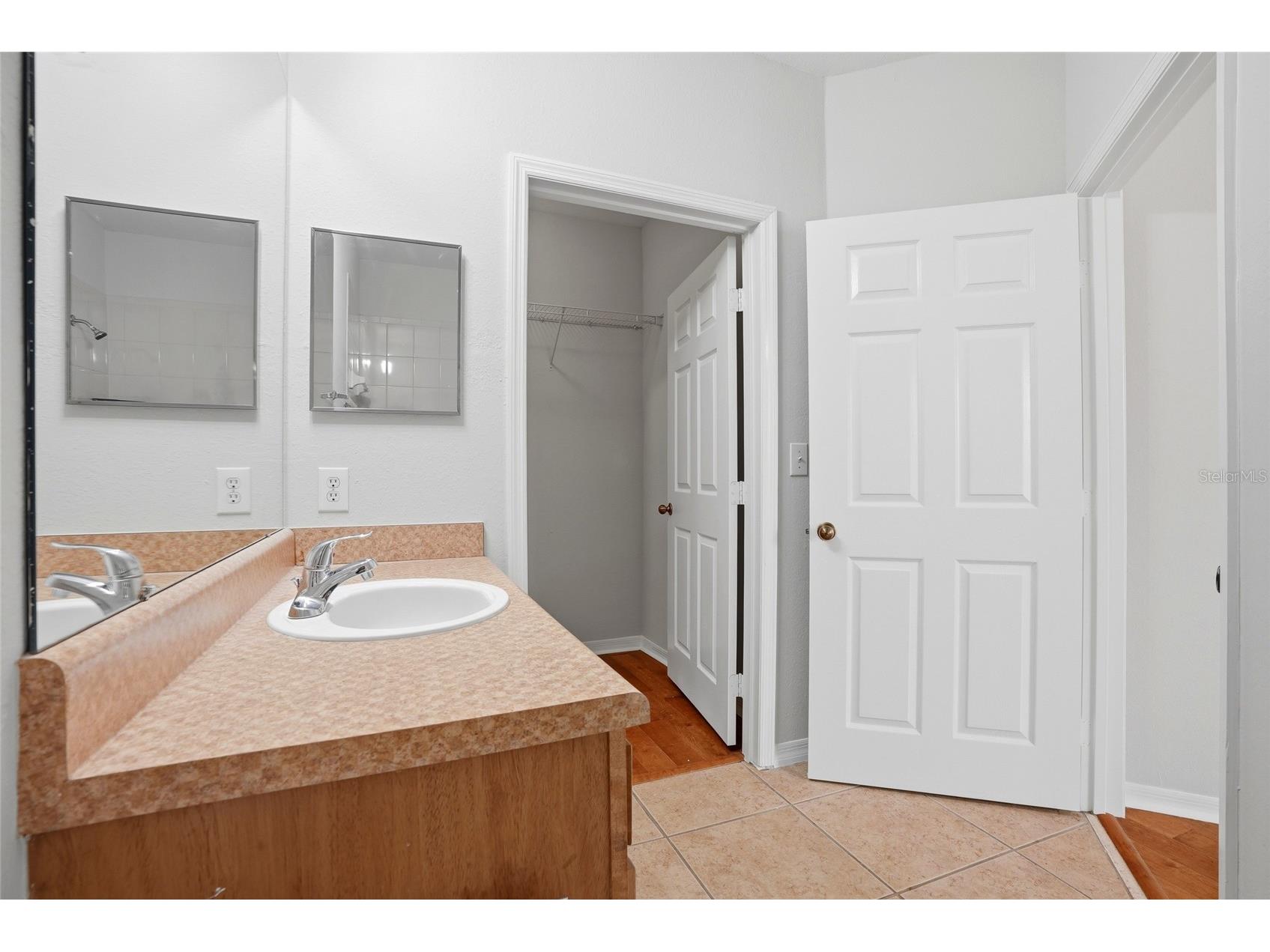 9916 Courtney Palms Boulevard #302 Tampa FL 33619 TB8500143 image12