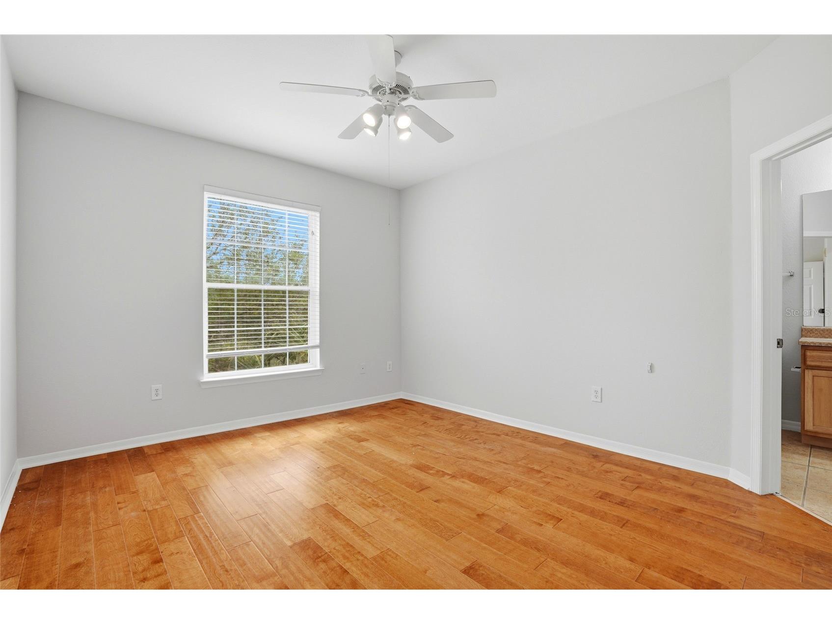 9916 Courtney Palms Boulevard #302 Tampa FL 33619 TB8500143 image14