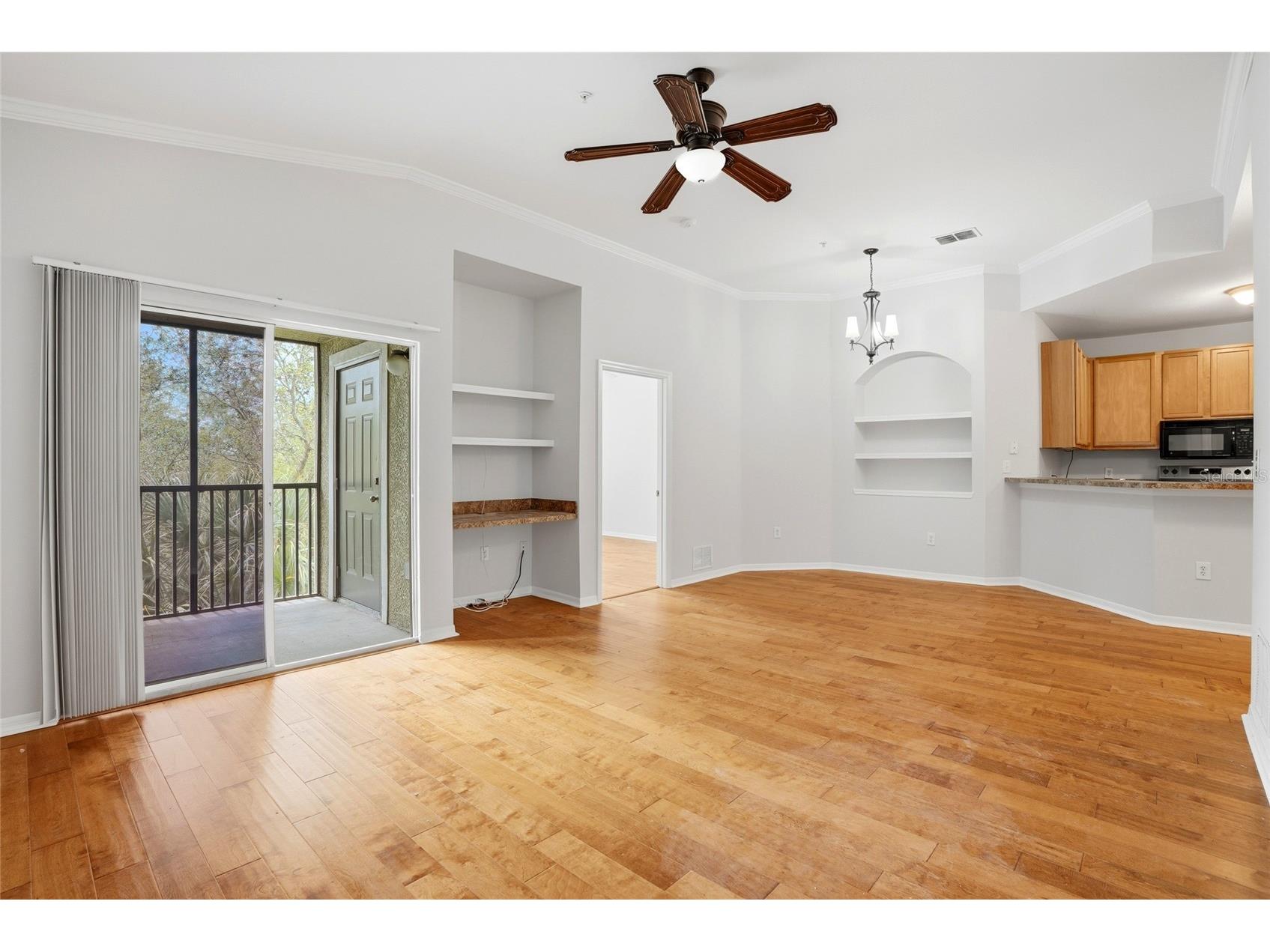 9916 Courtney Palms Boulevard #302 Tampa FL 33619 TB8500143 image17