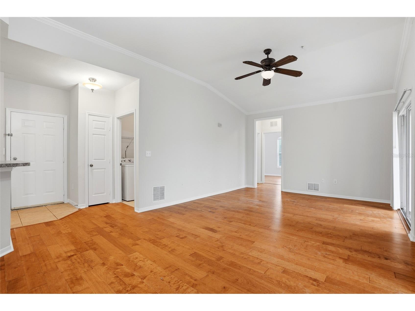 9916 Courtney Palms Boulevard #302 Tampa FL 33619 TB8500143 image18