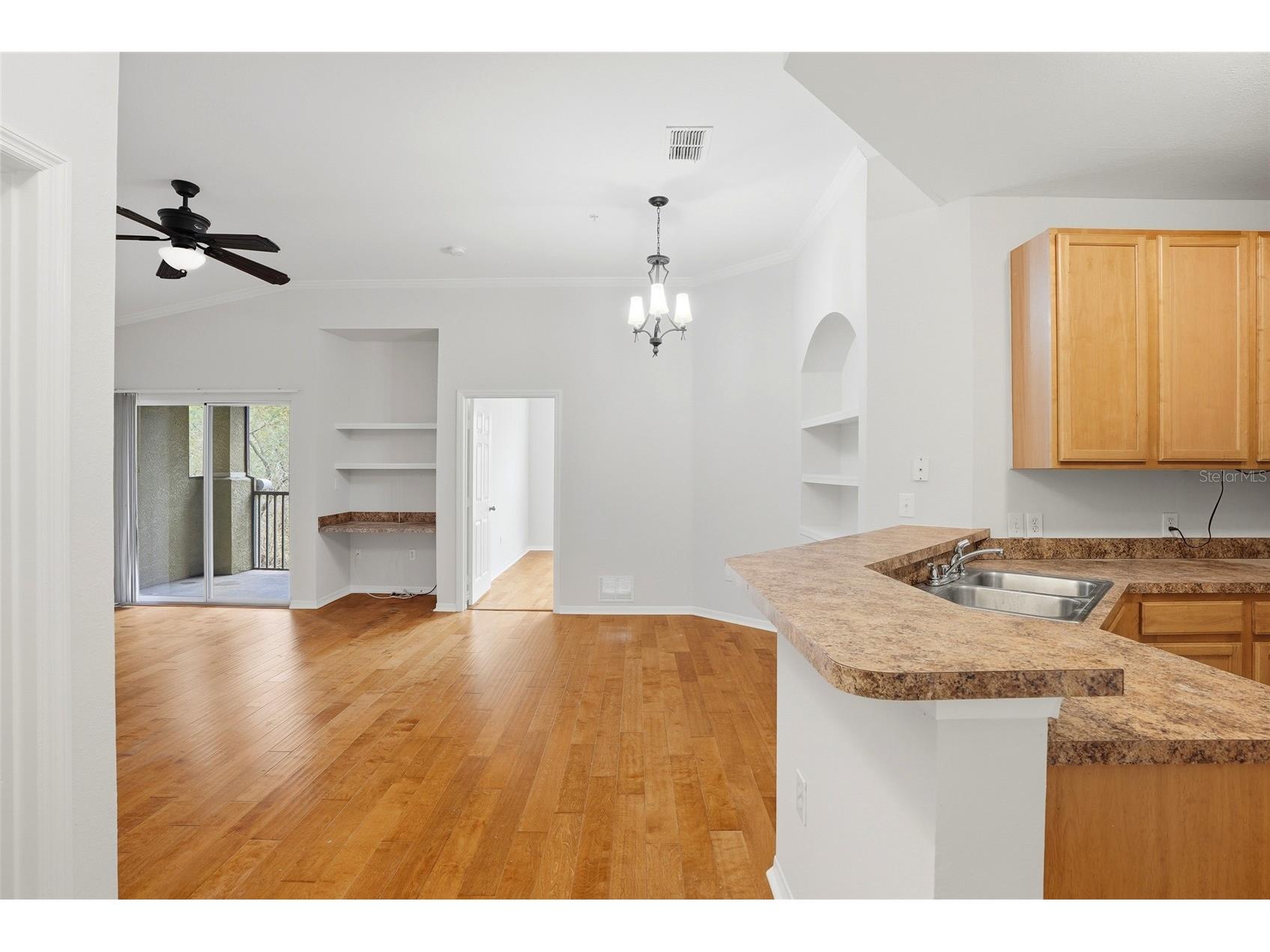 9916 Courtney Palms Boulevard #302 Tampa FL 33619 TB8500143 image27