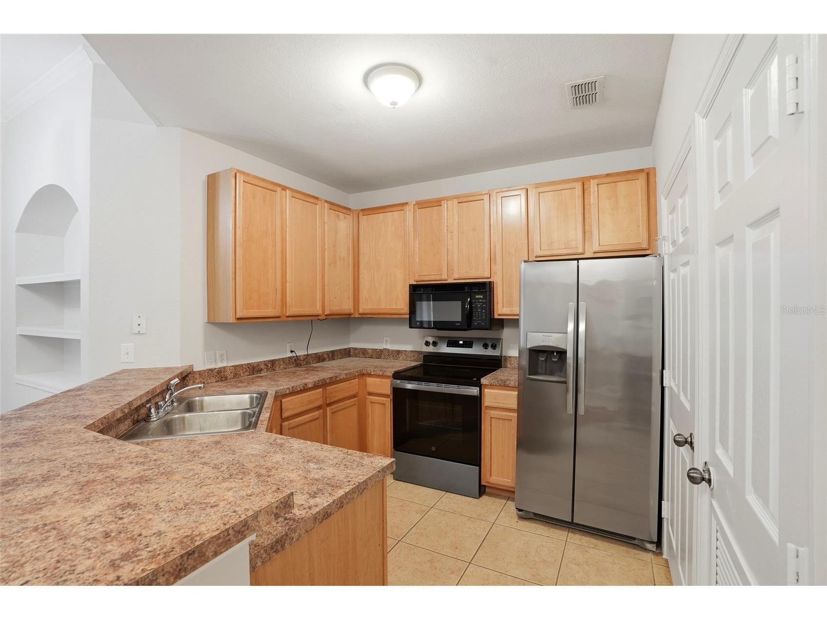 9916 Courtney Palms Boulevard #302 Tampa FL 33619 TB8500143 image4