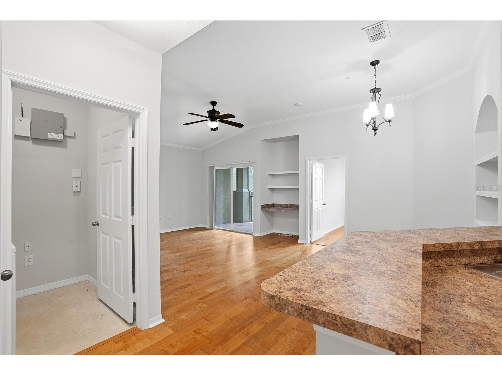 9916 Courtney Palms Boulevard #302 Tampa FL 33619 TB8500143 image6