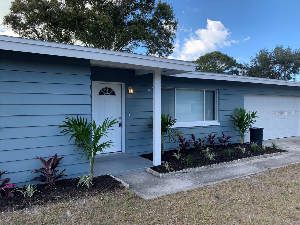 992 20th Street SW Largo FL 33770 U8194026 image1