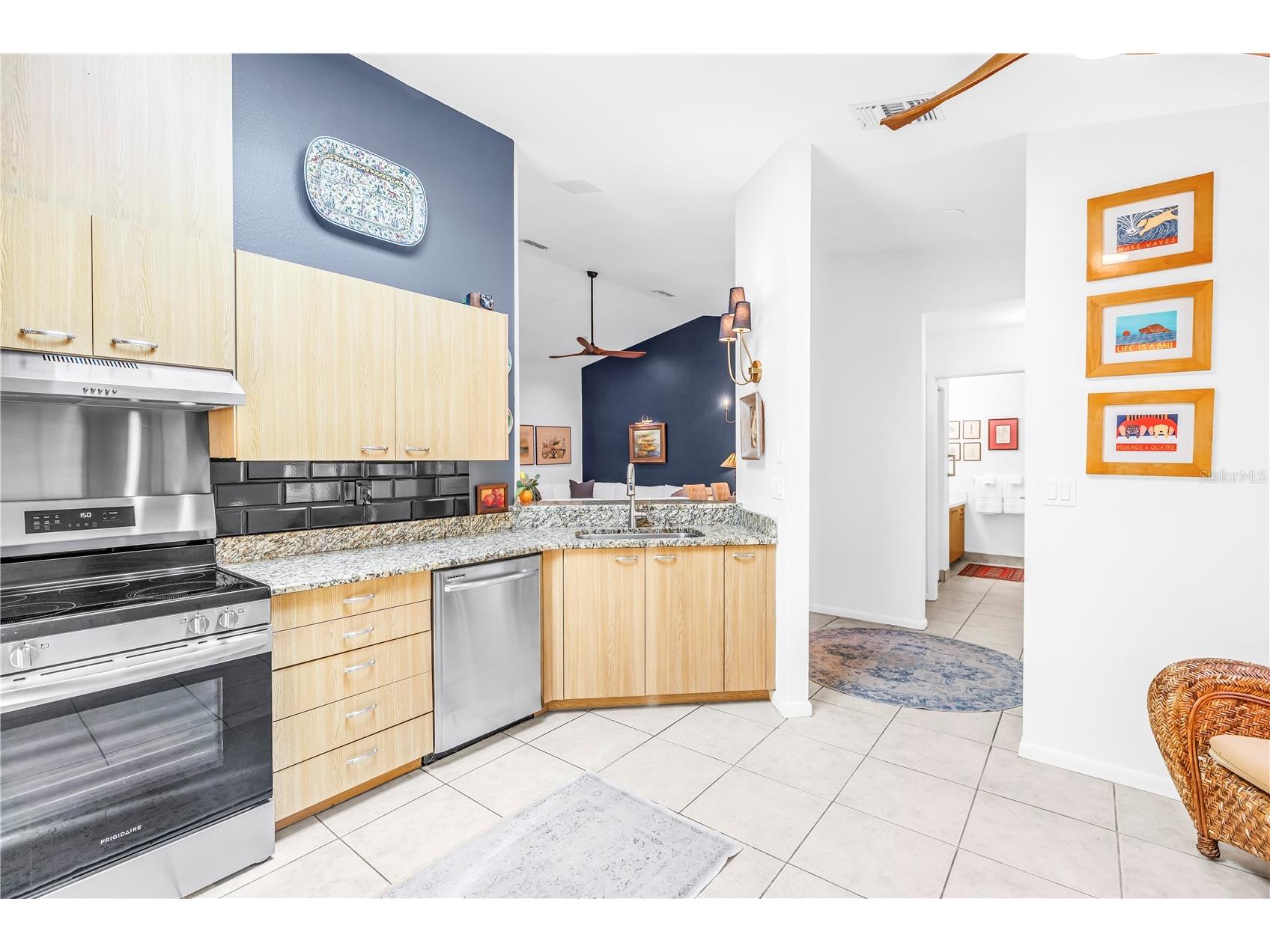 992 San Carlos Court NE Saint Petersburg FL 33702 TB8489863 image11