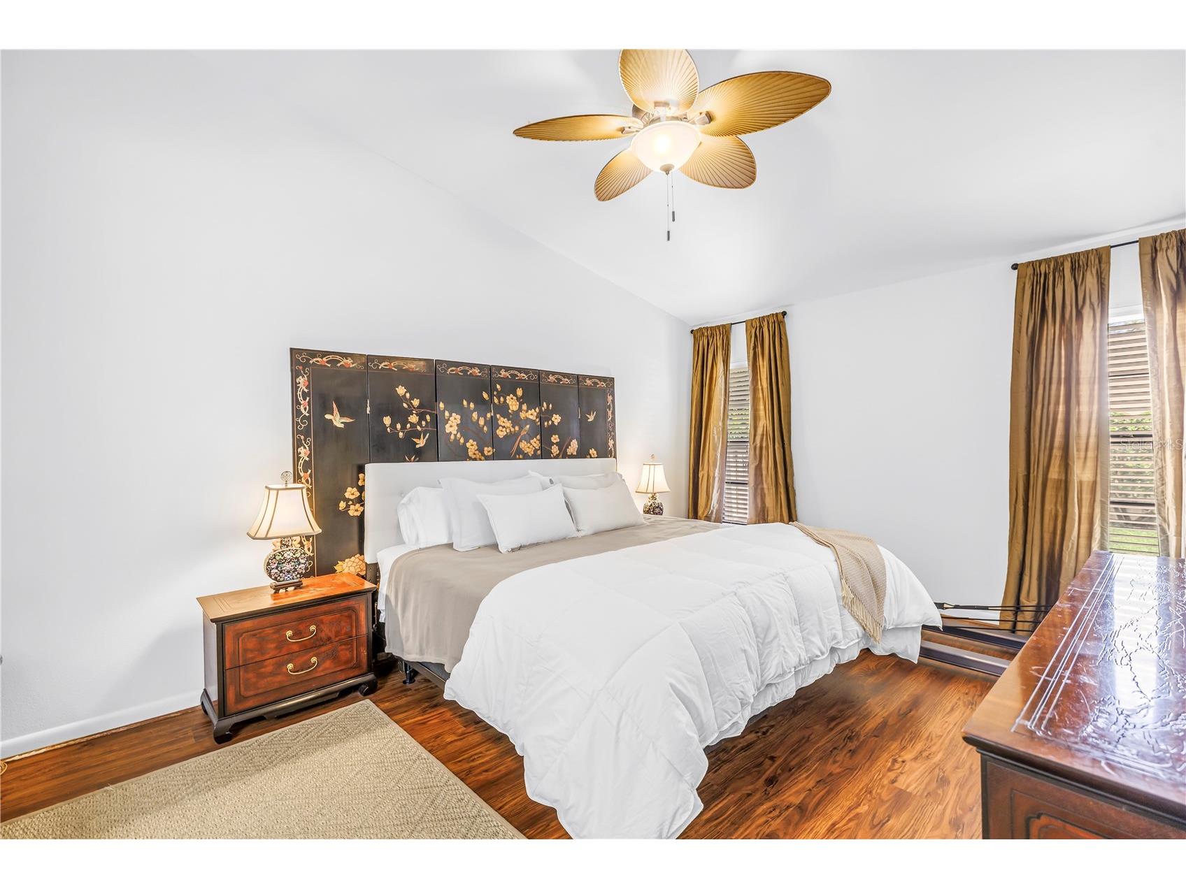 992 San Carlos Court NE Saint Petersburg FL 33702 TB8489863 image12