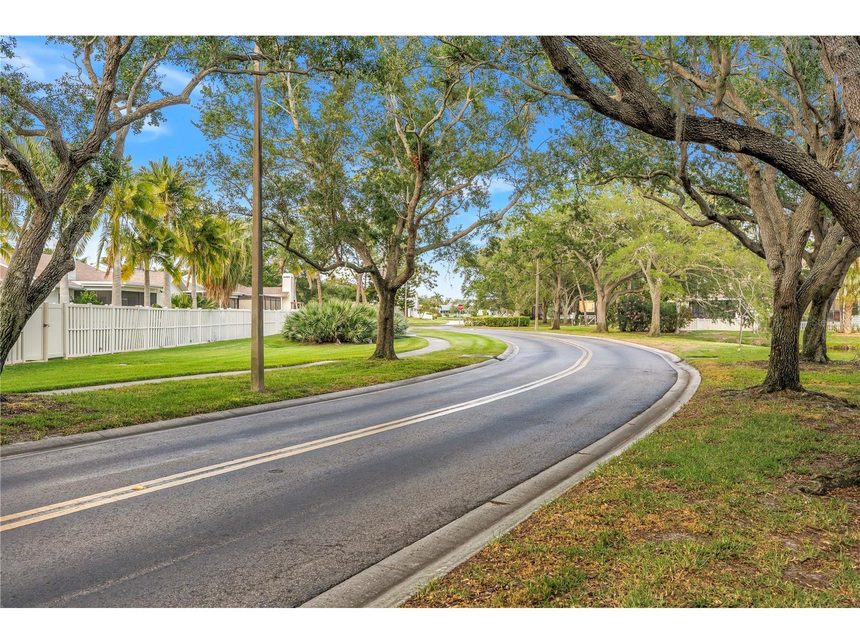 992 San Carlos Court NE Saint Petersburg FL 33702 TB8489863 image28