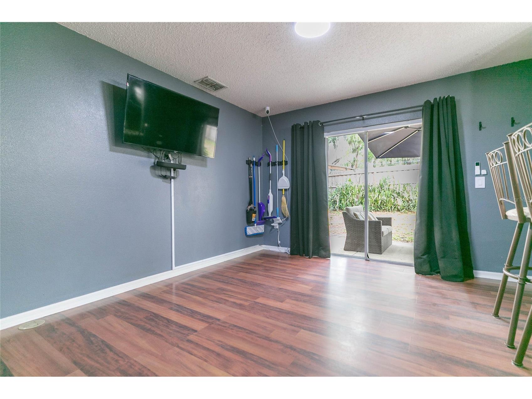 9922 Ashburn Lake Drive Tampa FL 33610 TB8507404 image12