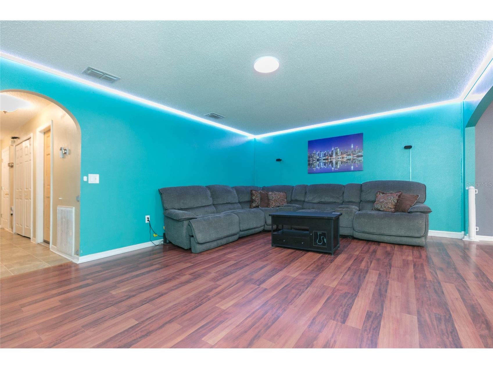 9922 Ashburn Lake Drive Tampa FL 33610 TB8507404 image2
