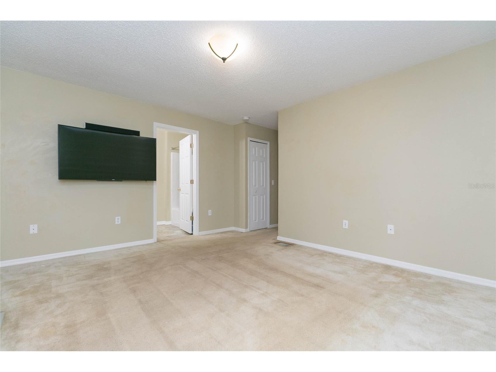 9922 Ashburn Lake Drive Tampa FL 33610 TB8507404 image24