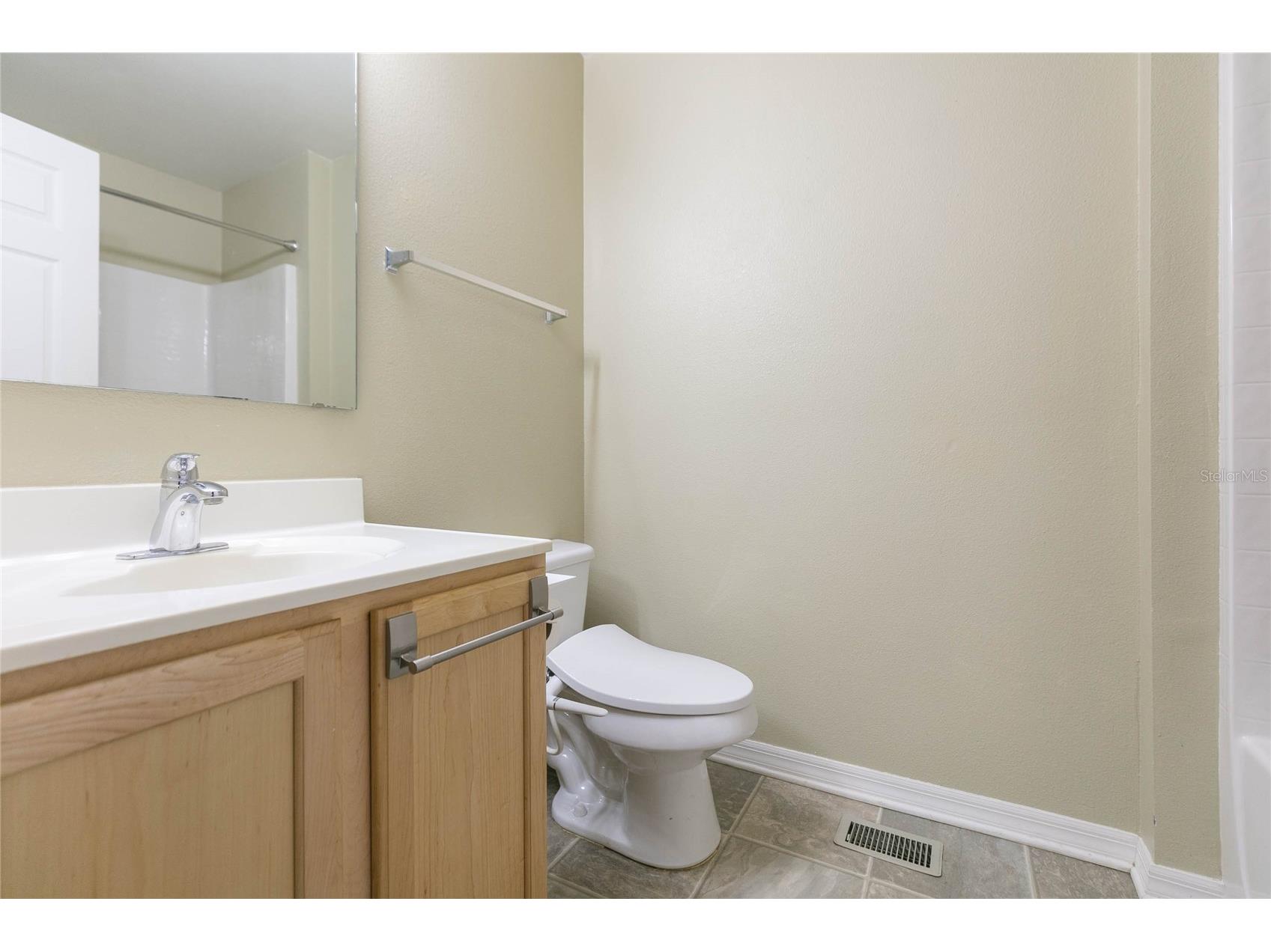 9922 Ashburn Lake Drive Tampa FL 33610 TB8507404 image31