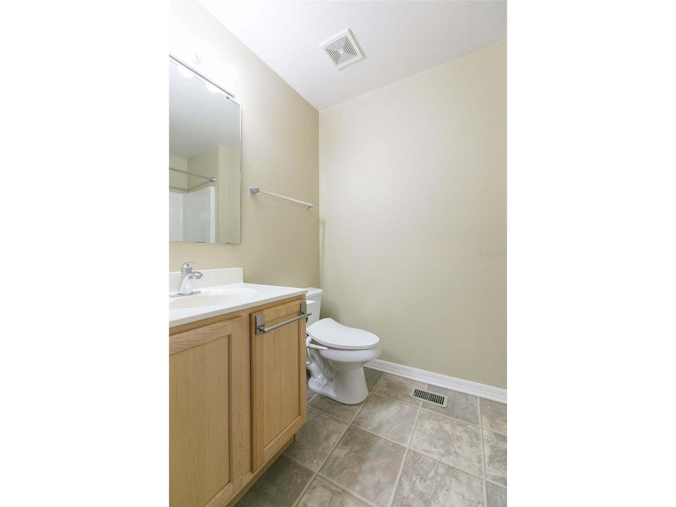 9922 Ashburn Lake Drive Tampa FL 33610 TB8507404 image32