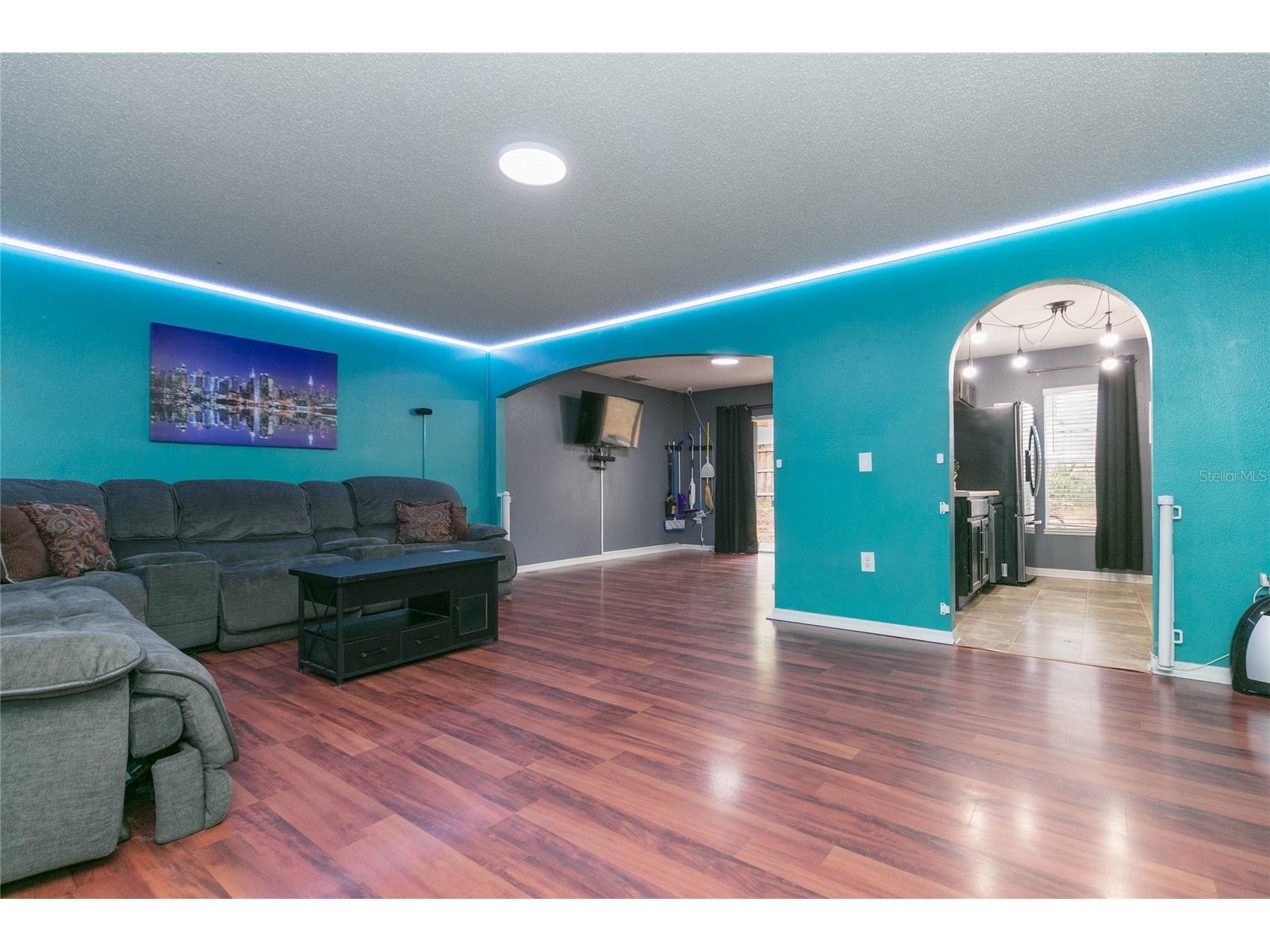 9922 Ashburn Lake Drive Tampa FL 33610 TB8507404 image4