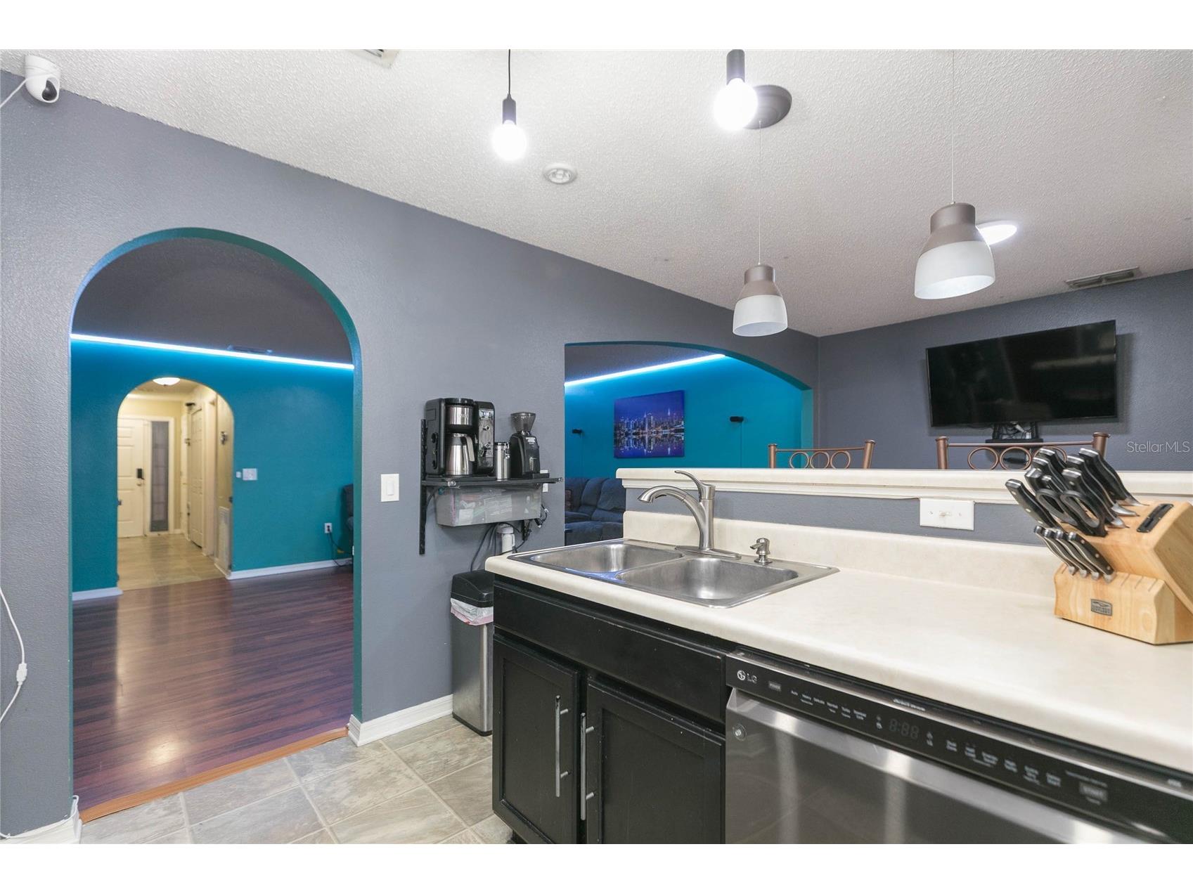 9922 Ashburn Lake Drive Tampa FL 33610 TB8507404 image9