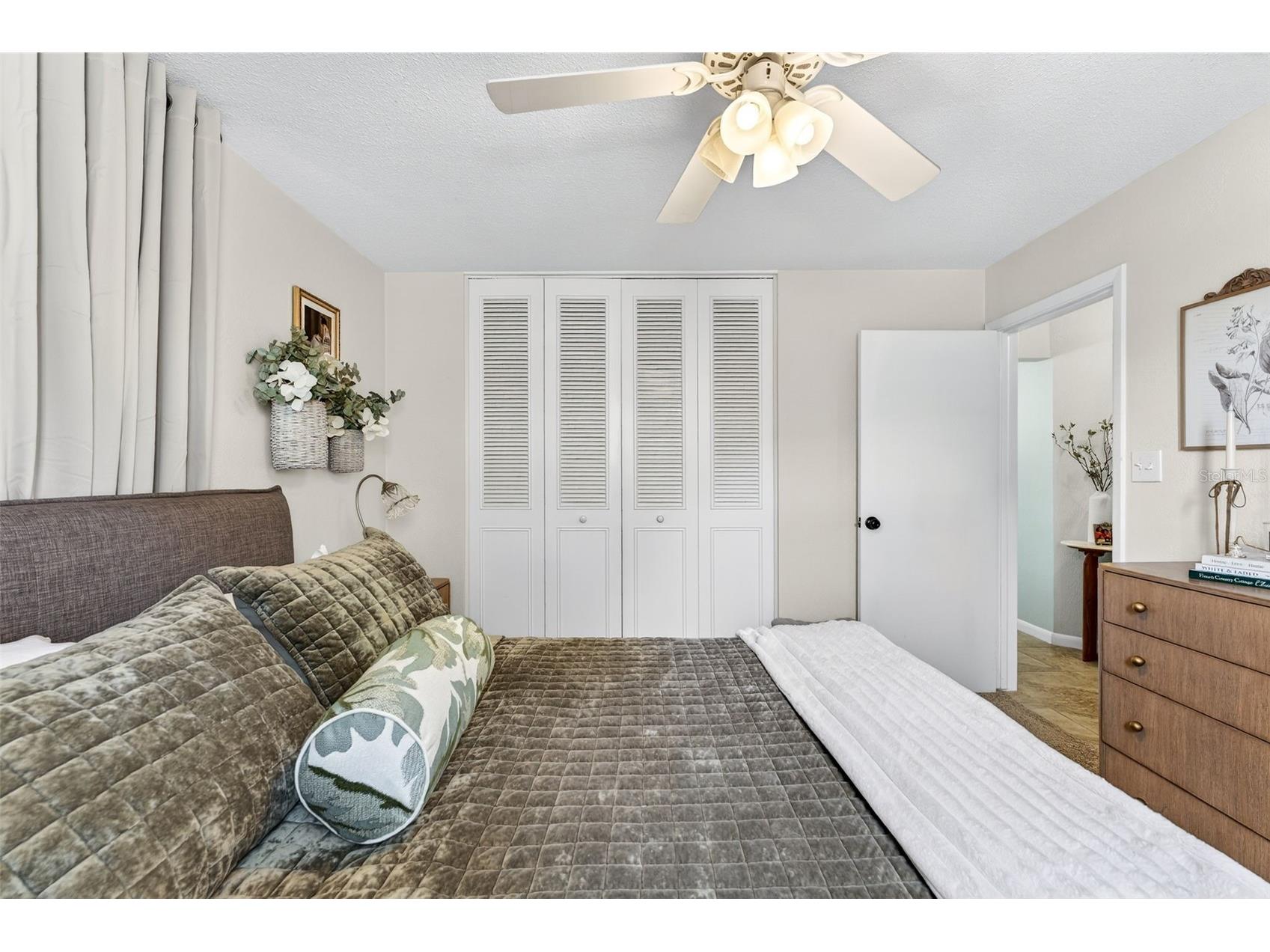 9925 47th Avenue N Seminole FL 33708 TB8491886 image27