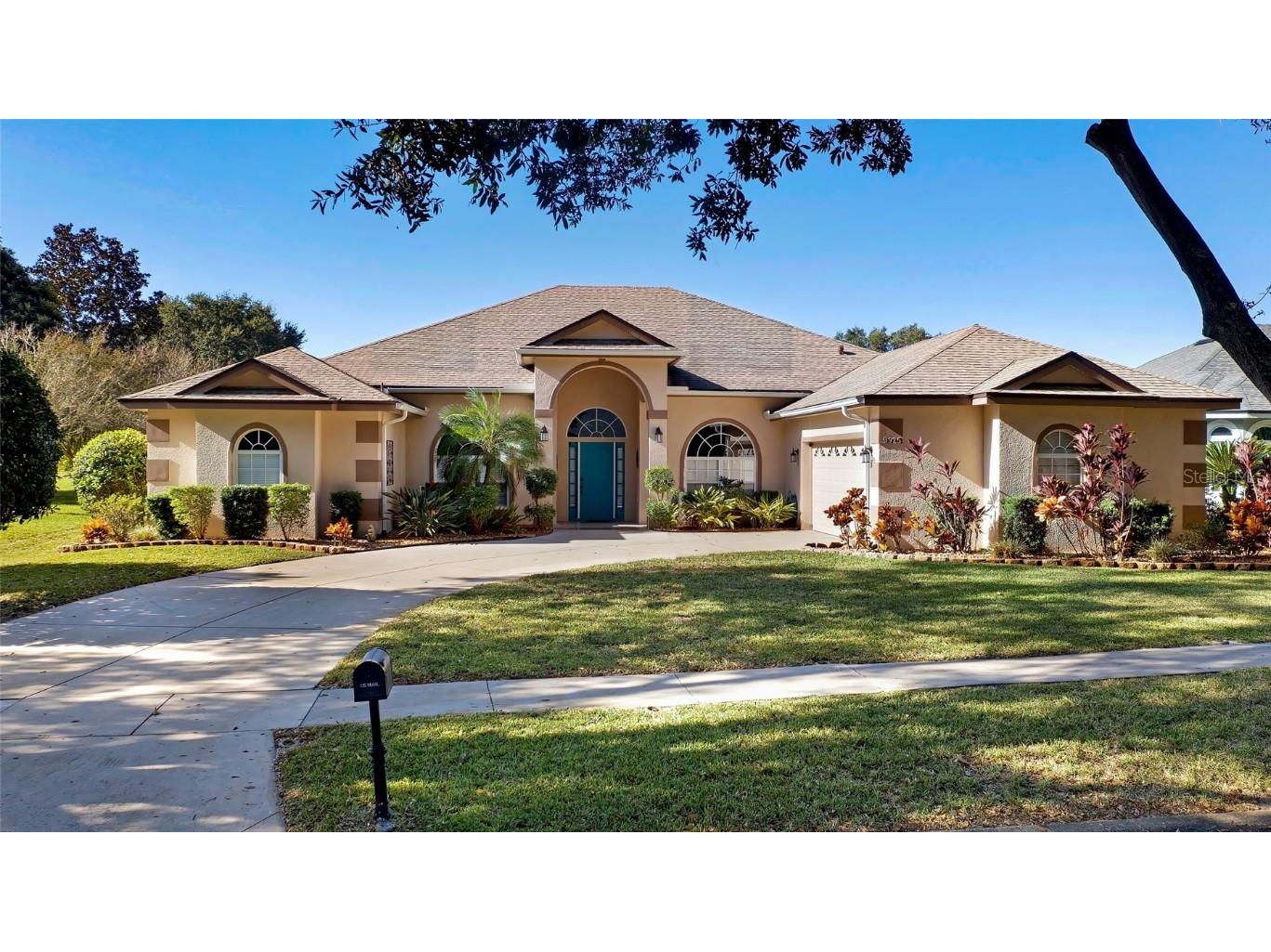 9925 Spring Lake Drive Clermont FL 34711 - LAKE MINNEOLA G5074768 image1