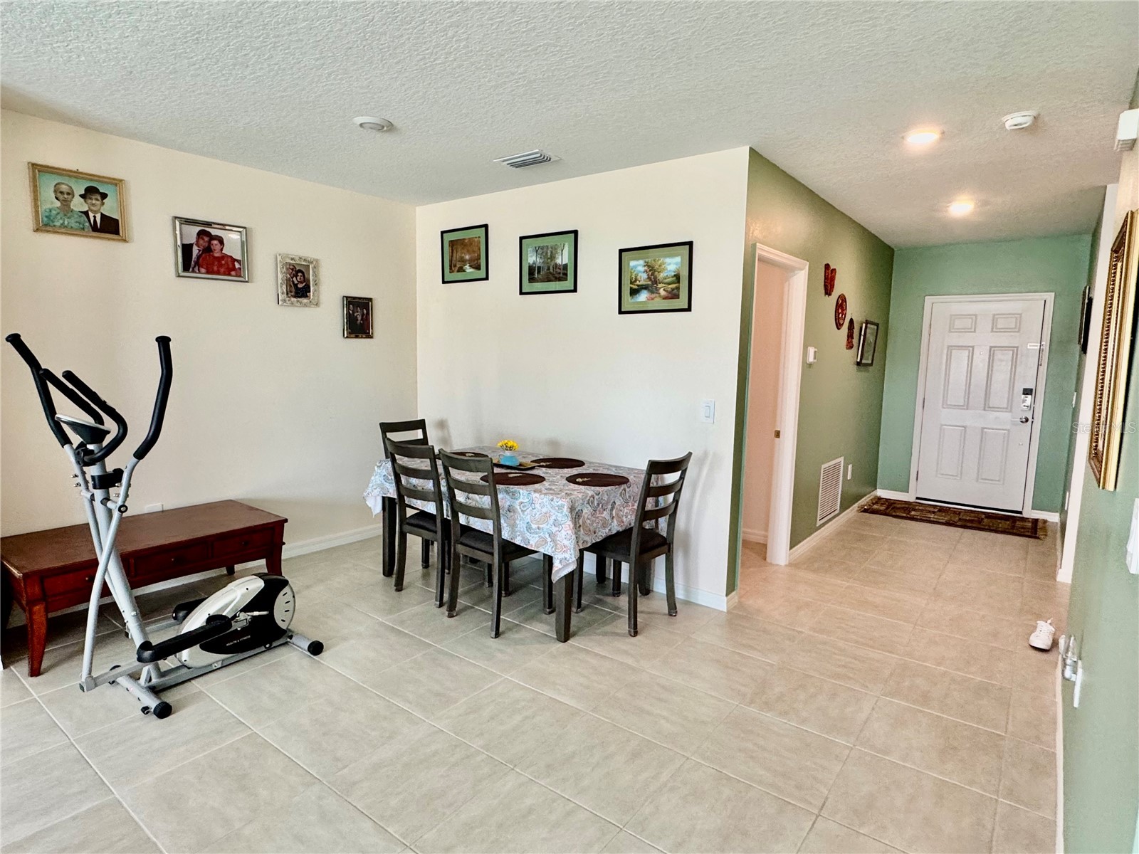 993 Calico Pointe Circle Groveland FL 34736 L4959260 image11
