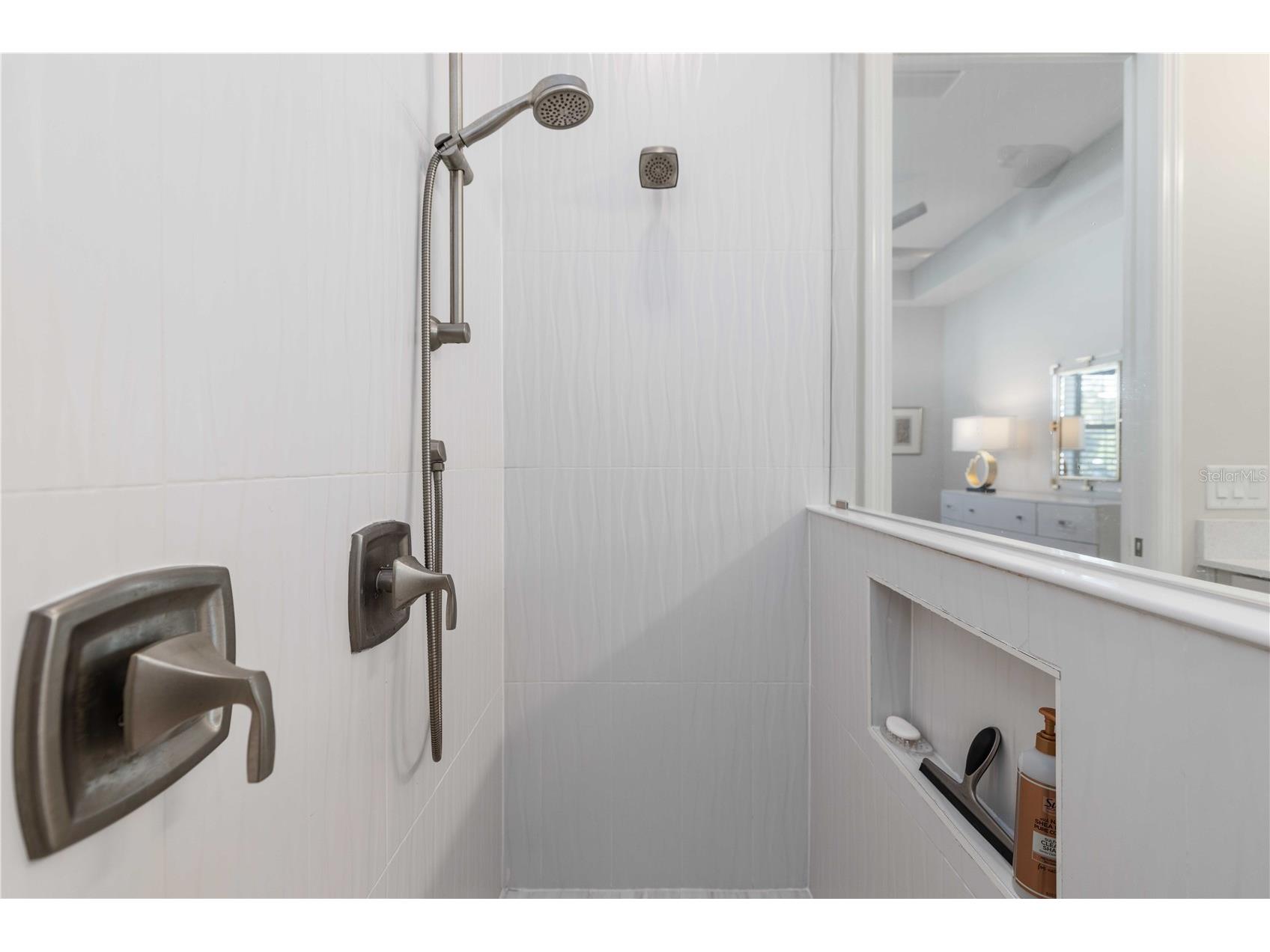 993 Crosswind Avenue Sarasota FL 34240 A4687919 image33