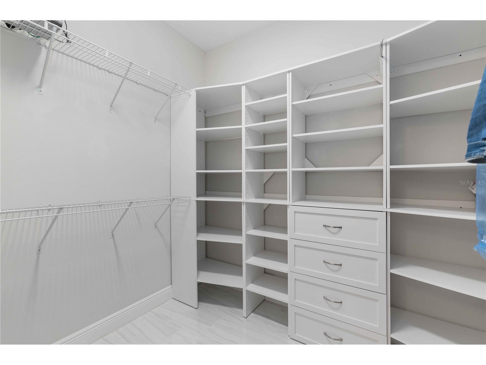 993 Crosswind Avenue Sarasota FL 34240 A4687919 image34