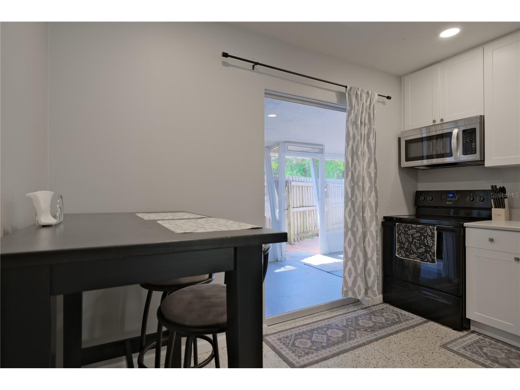 993 Gary Street #A & B Sarasota FL 34234 A4694443 image16