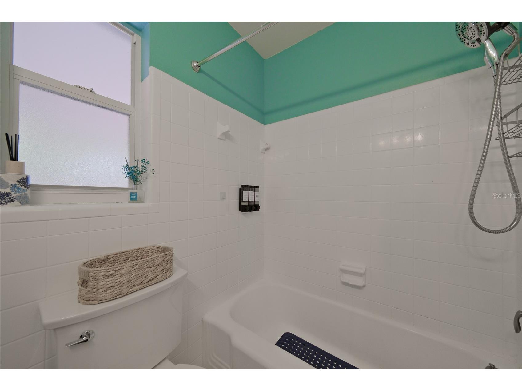 993 Gary Street #A & B Sarasota FL 34234 A4694443 image23