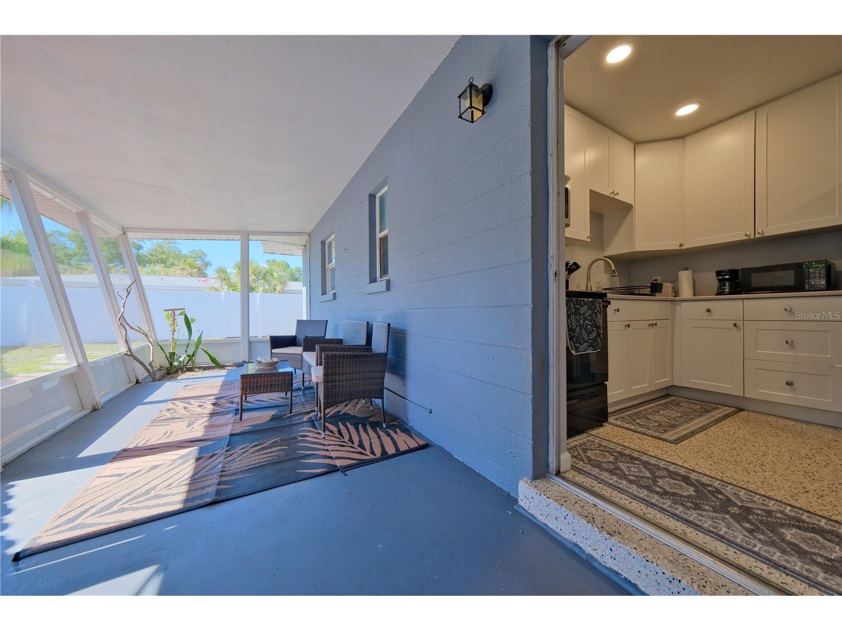 993 Gary Street #A & B Sarasota FL 34234 A4694443 image24
