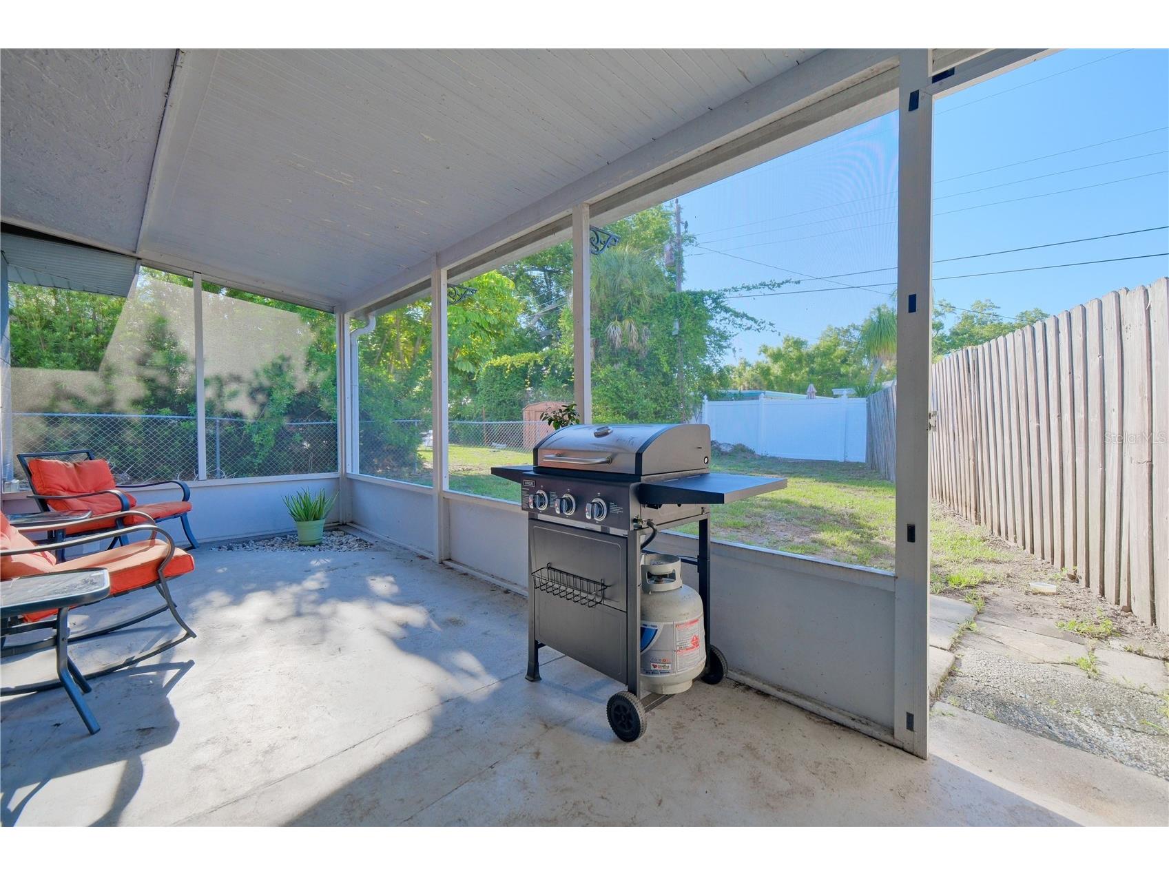 993 Gary Street #A & B Sarasota FL 34234 A4694443 image44