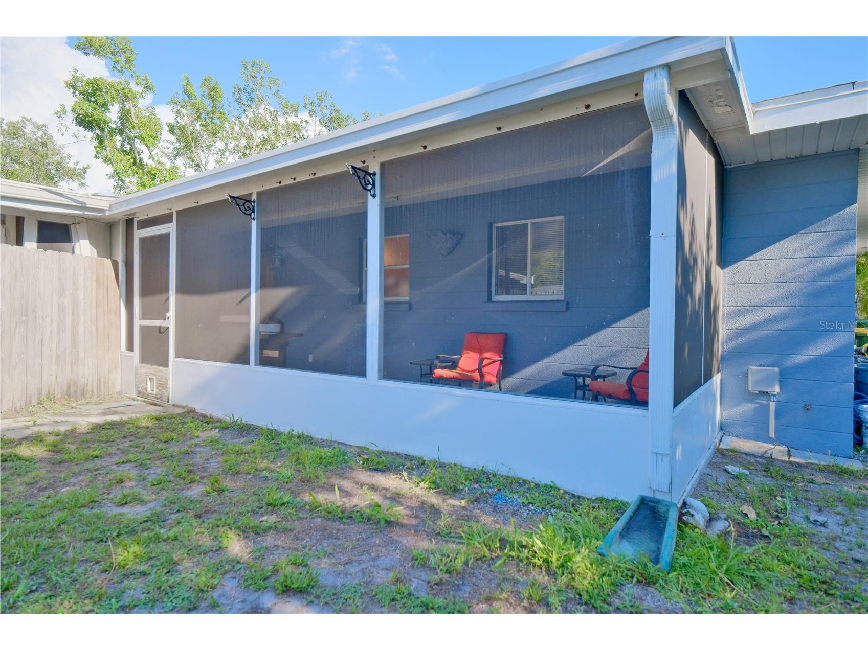 993 Gary Street #A & B Sarasota FL 34234 A4694443 image45
