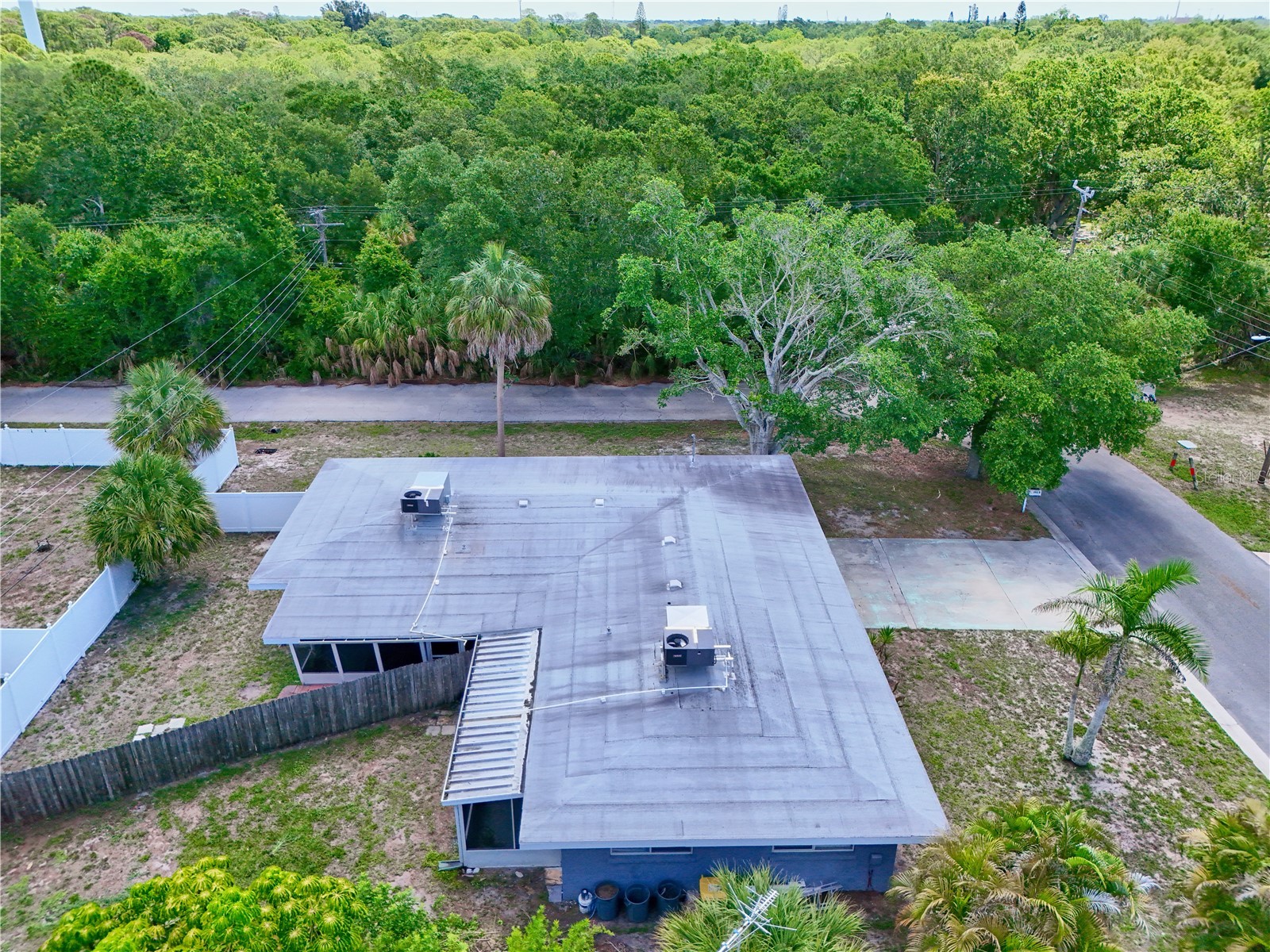 993 Gary Street #A & B Sarasota FL 34234 A4694443 image55