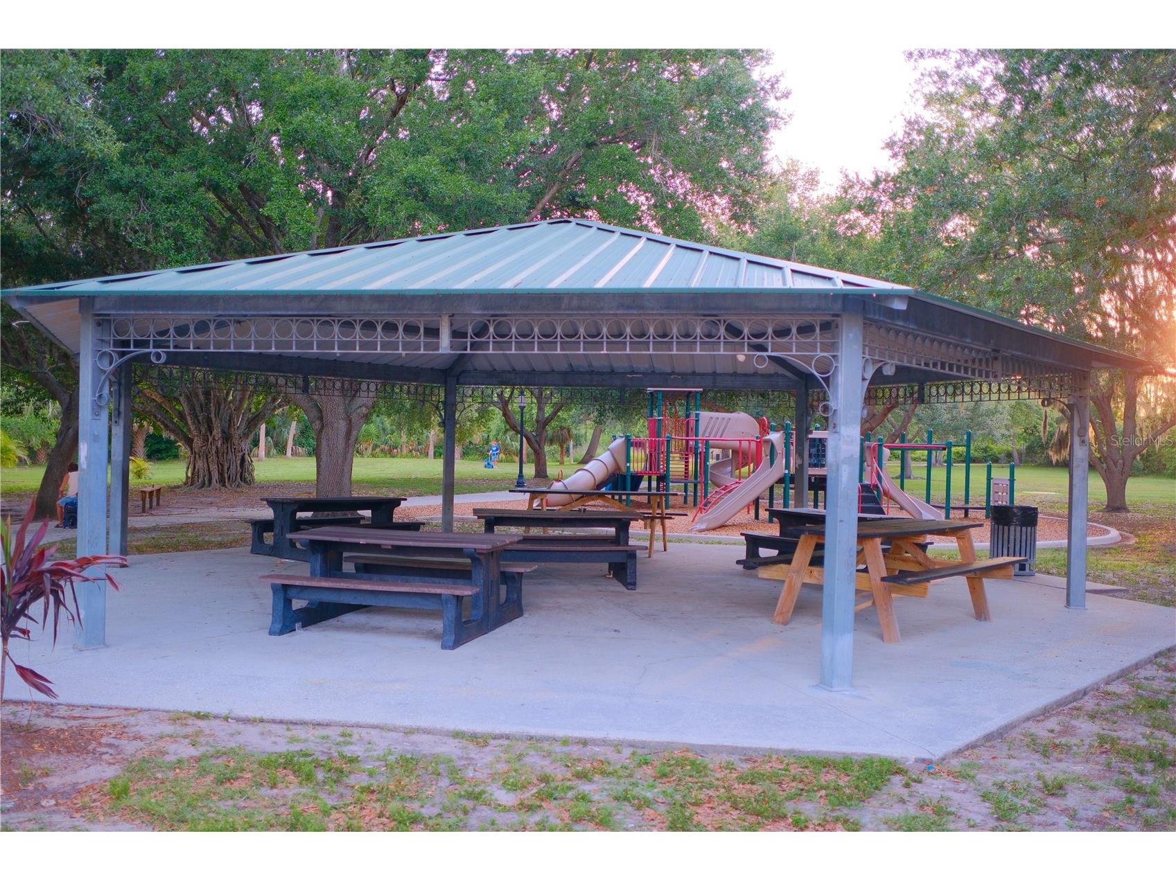 993 Gary Street #A & B Sarasota FL 34234 A4694443 image61