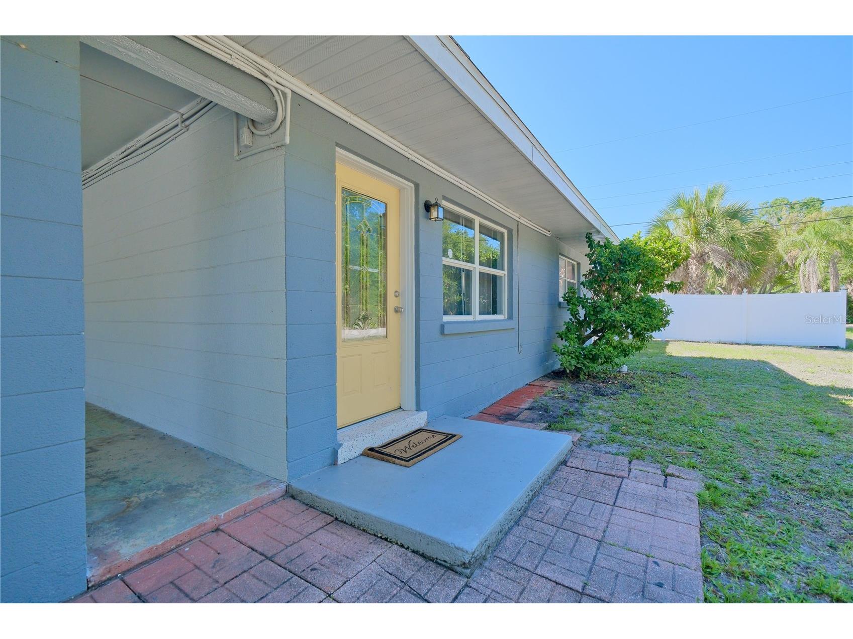 993 Gary Street #A & B Sarasota FL 34234 A4694443 image8