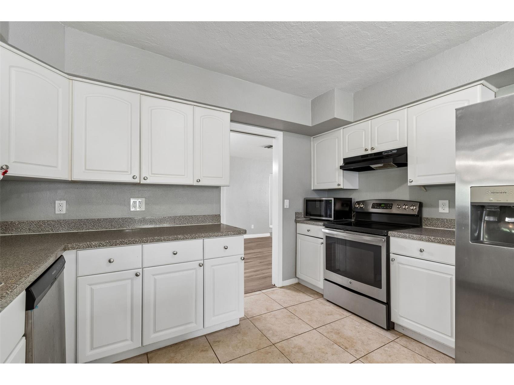 9931 110th Street Seminole FL 33772 TB8495361 image16
