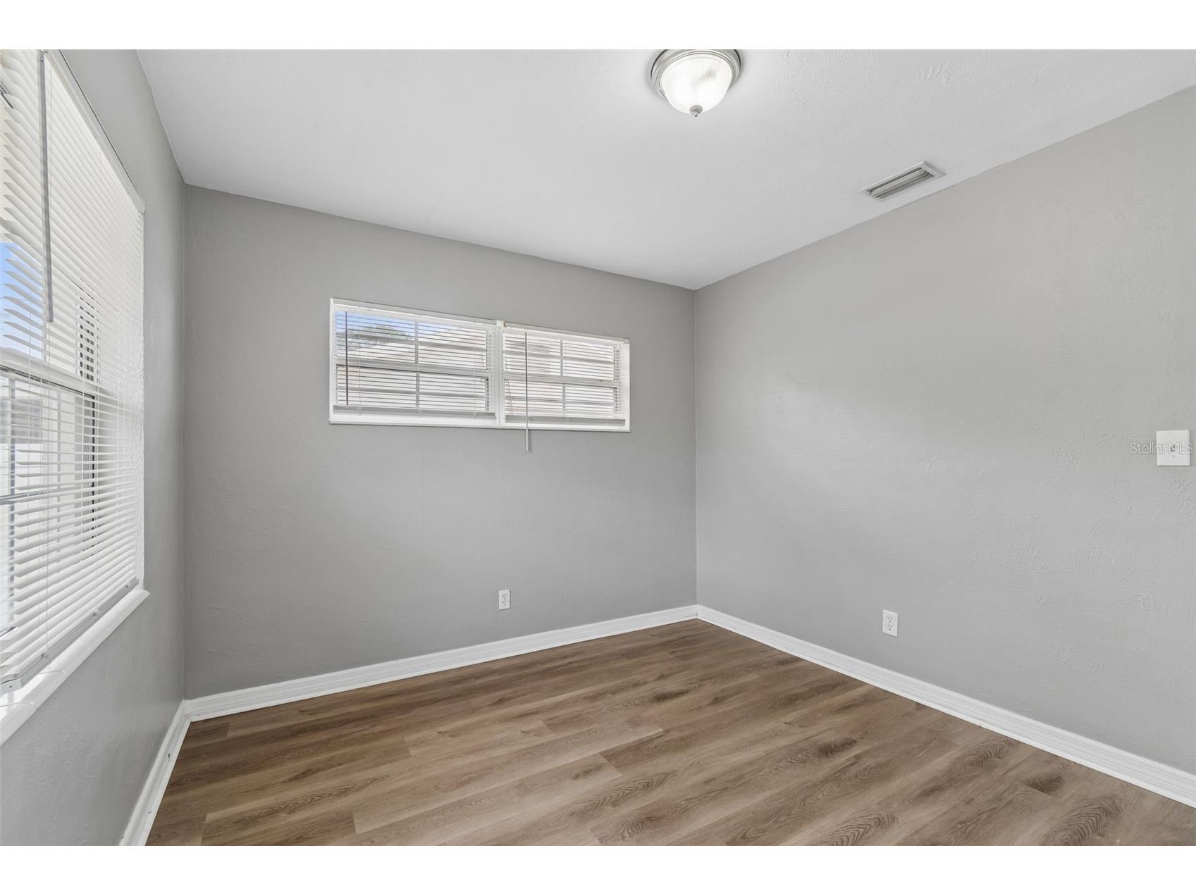 9931 110th Street Seminole FL 33772 TB8495361 image37