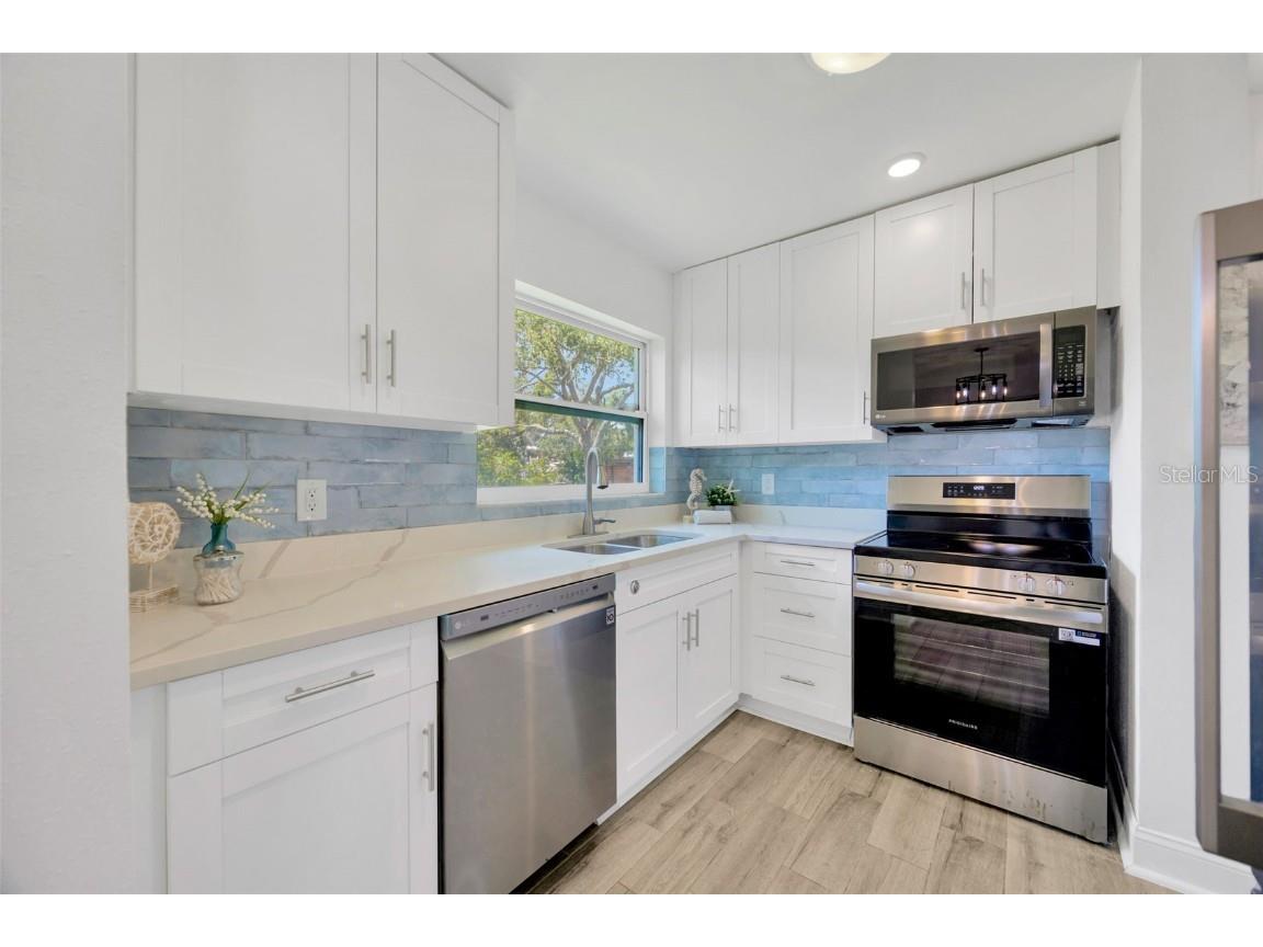 9935 River Drive Gibsonton FL 33534 TB8410299 image7